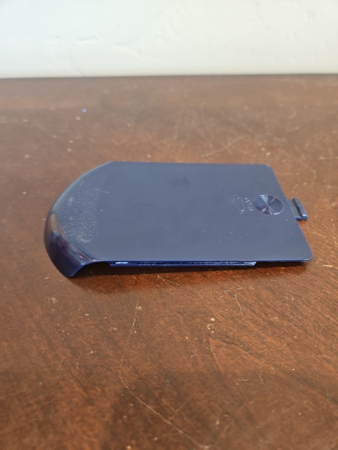 Oreck AV-701B Electrik Broom Vacuum Replacement Part Battery Door Cover Plate