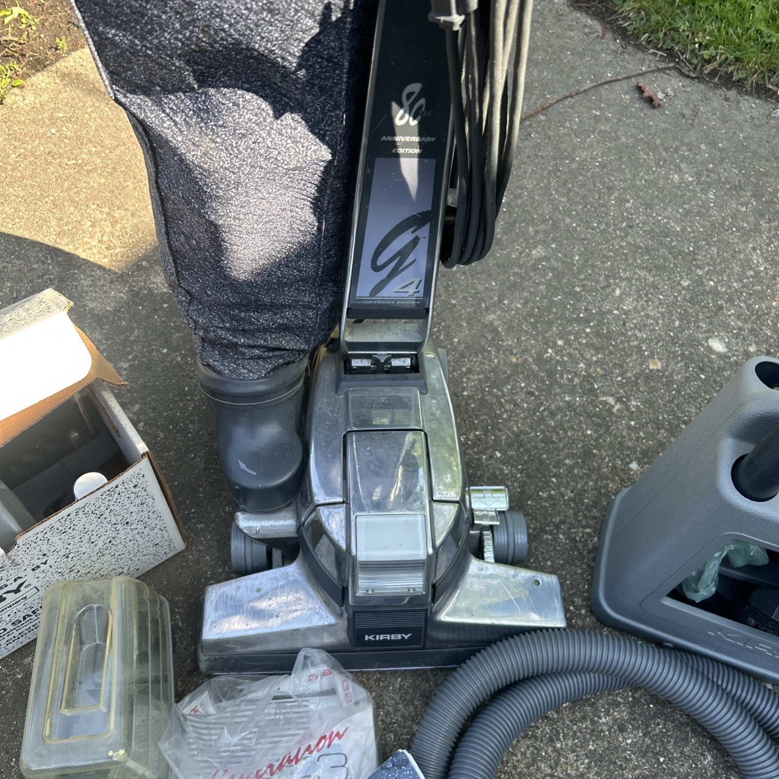 Kirby G4 Ultimate 80th Anniversary Vacuum Cleaner w/attachments Read