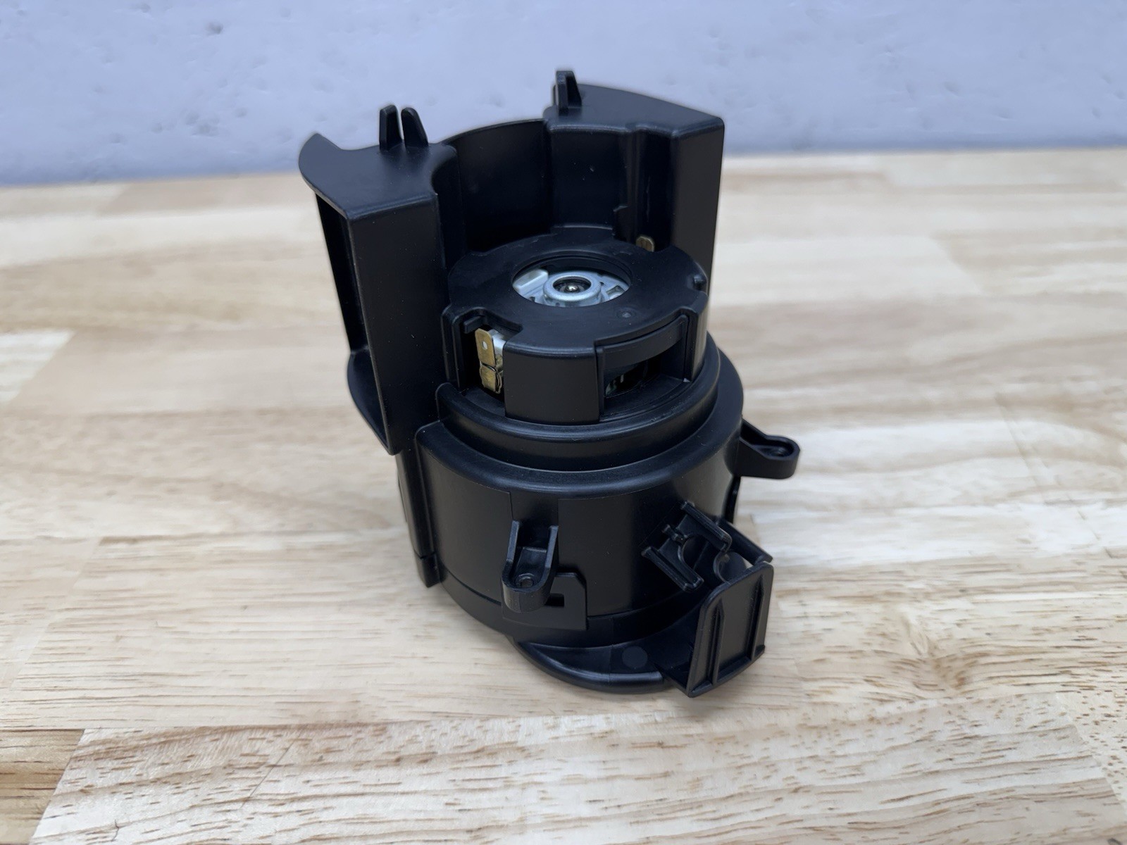 Shark WD201 HydroVac XL 3-in-1 Vacuum OEM Main Suction Motor with Case MINT***