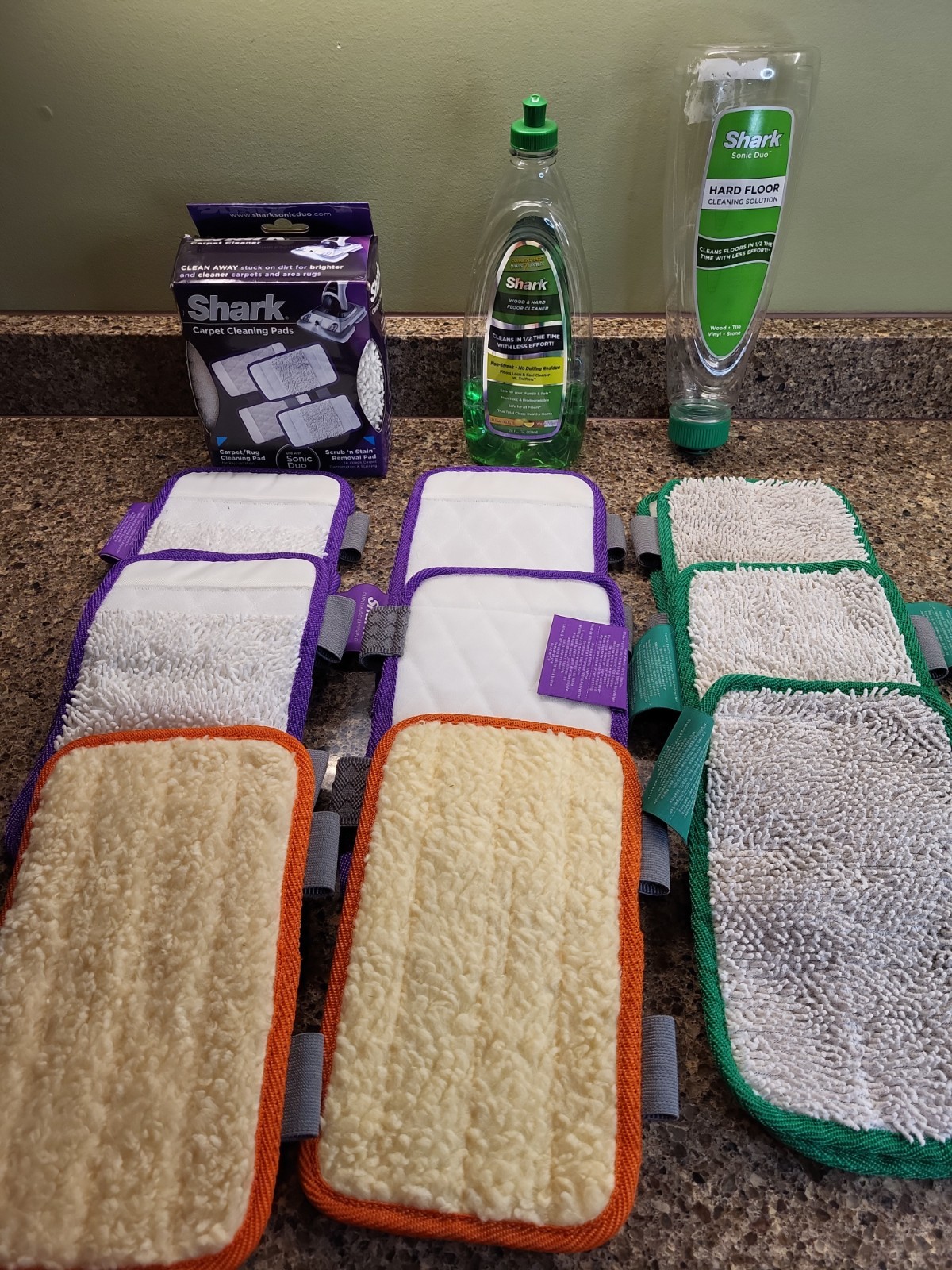 Shark Sonic Duo Hard Floor Cleaning Solution Cleaner, Pads, and soluction READ!!