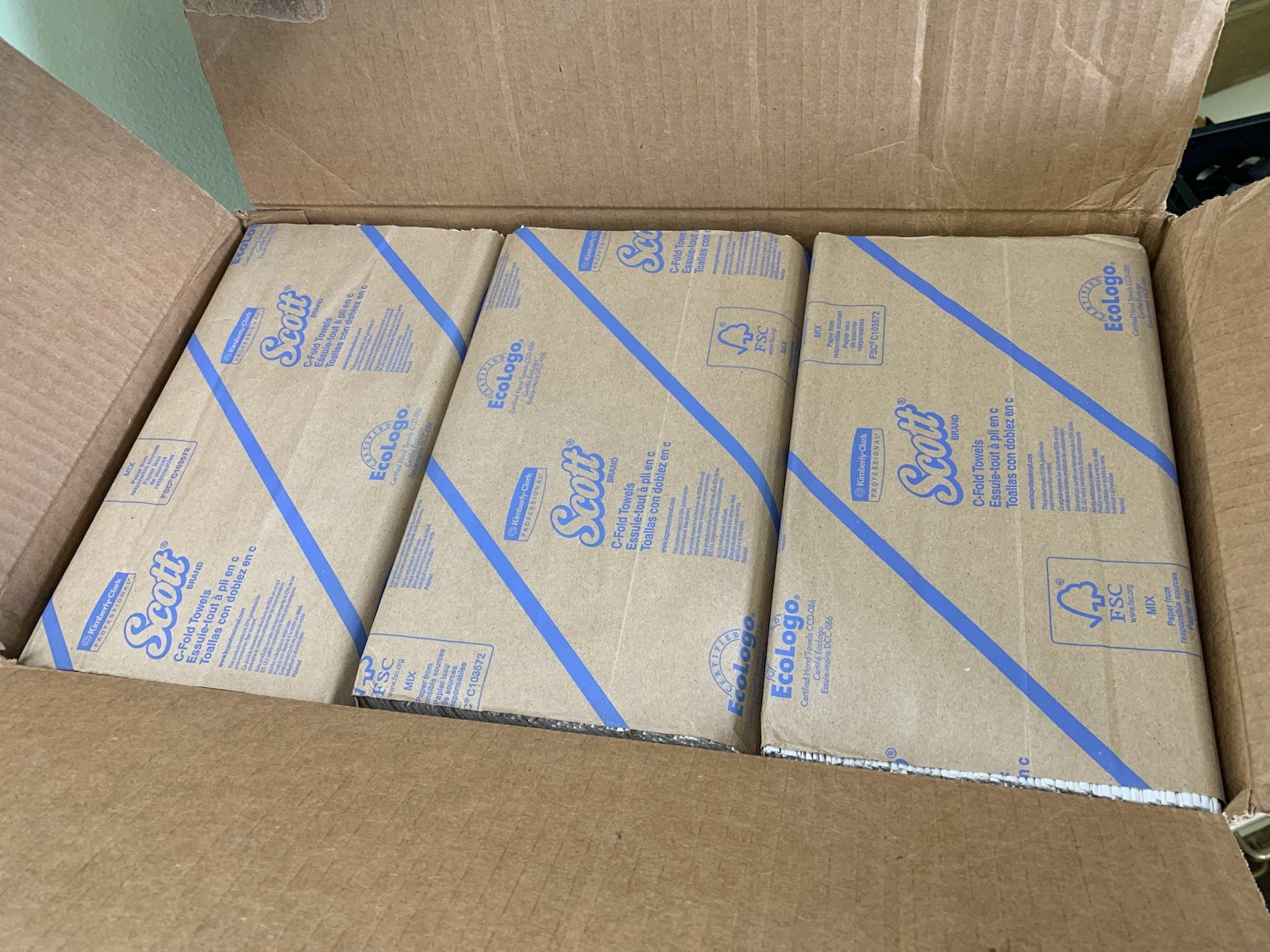 12 Packs Scott 01510 White C-Fold 2400 Total Paper Hand Towels