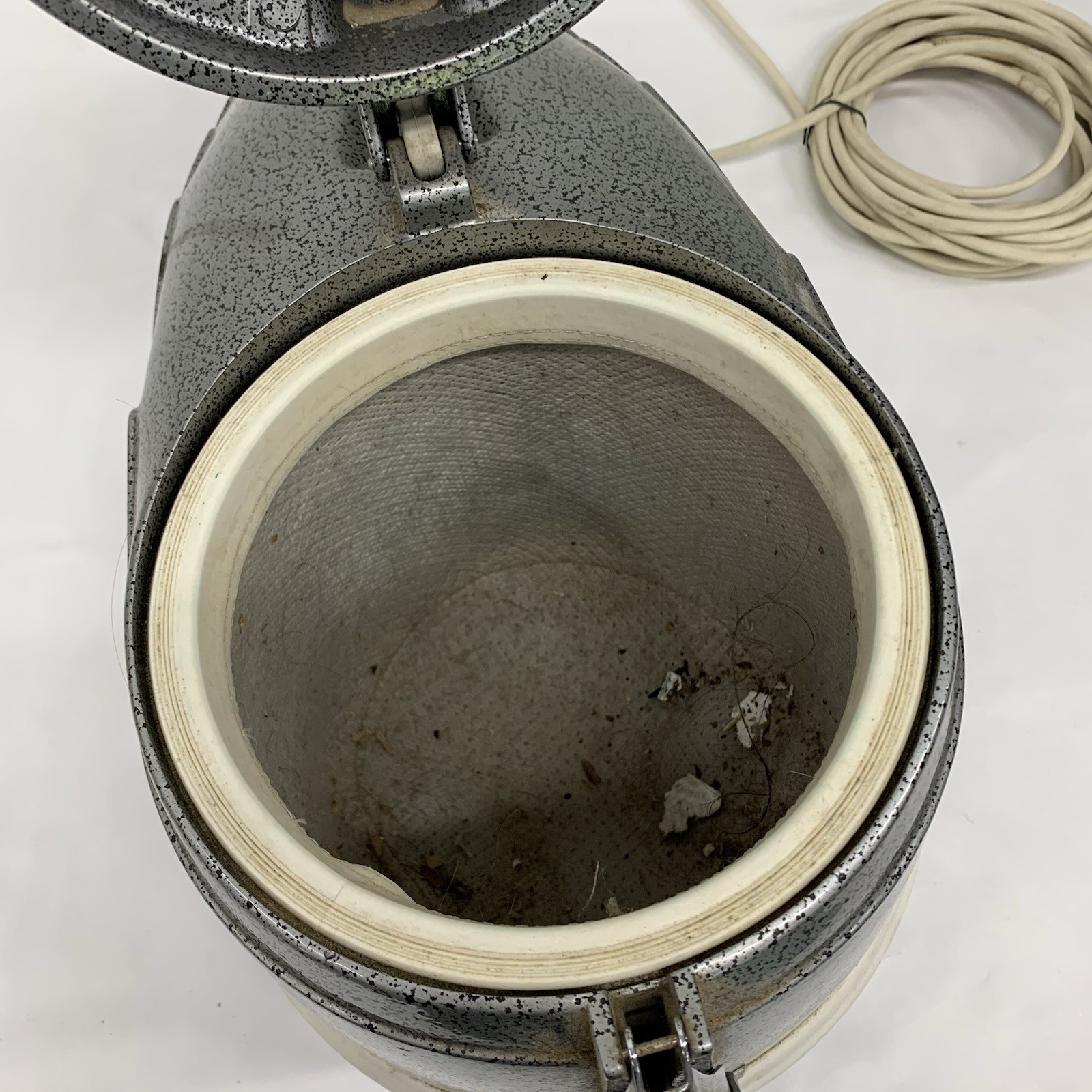 TRISTAR CXL Canister Vacuum Motor Body Unit Only – Tested/Working BROKEN WHEEL