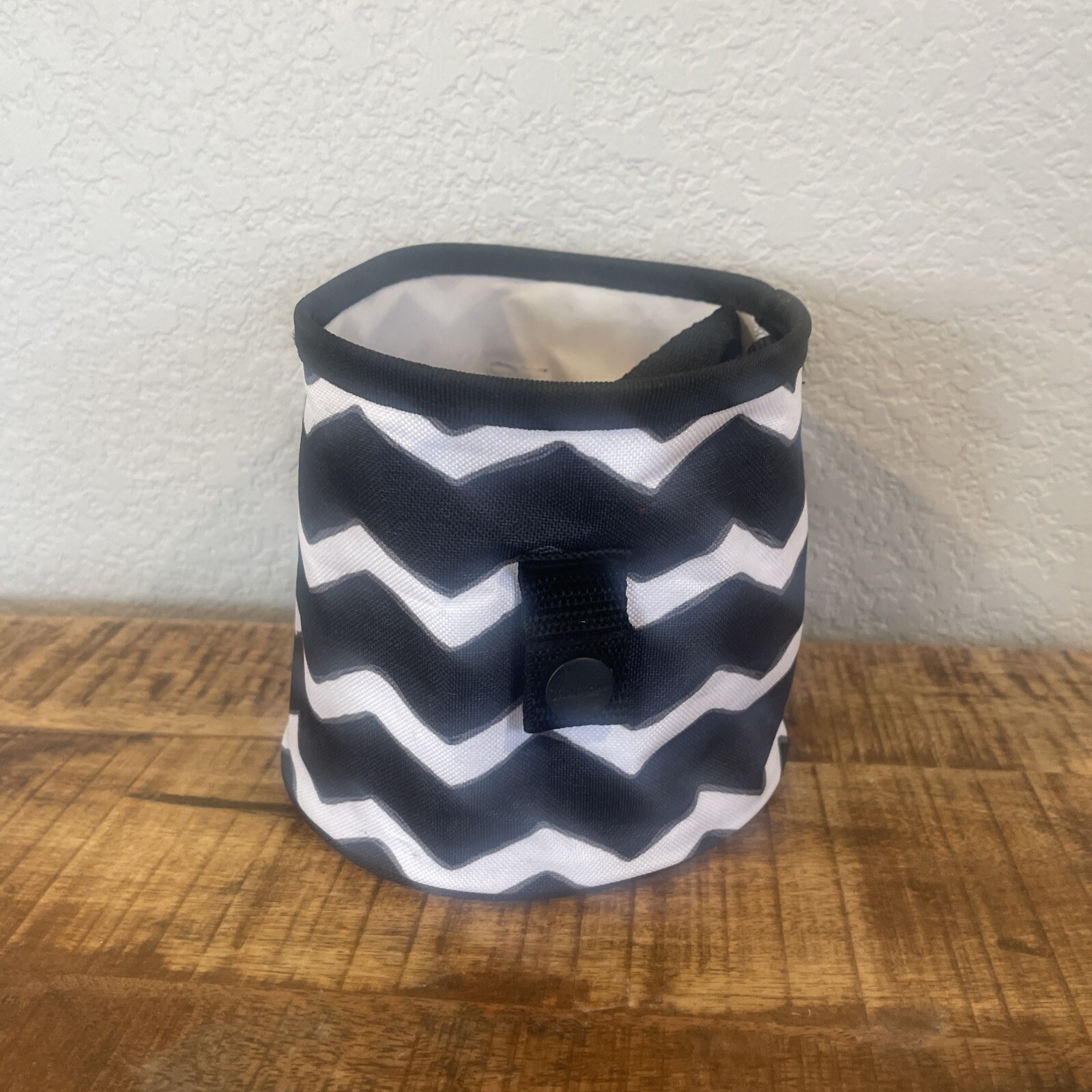 Thirty One 31 OH-SNAP BIN in BLACK CHEVRON organizing storage retired print