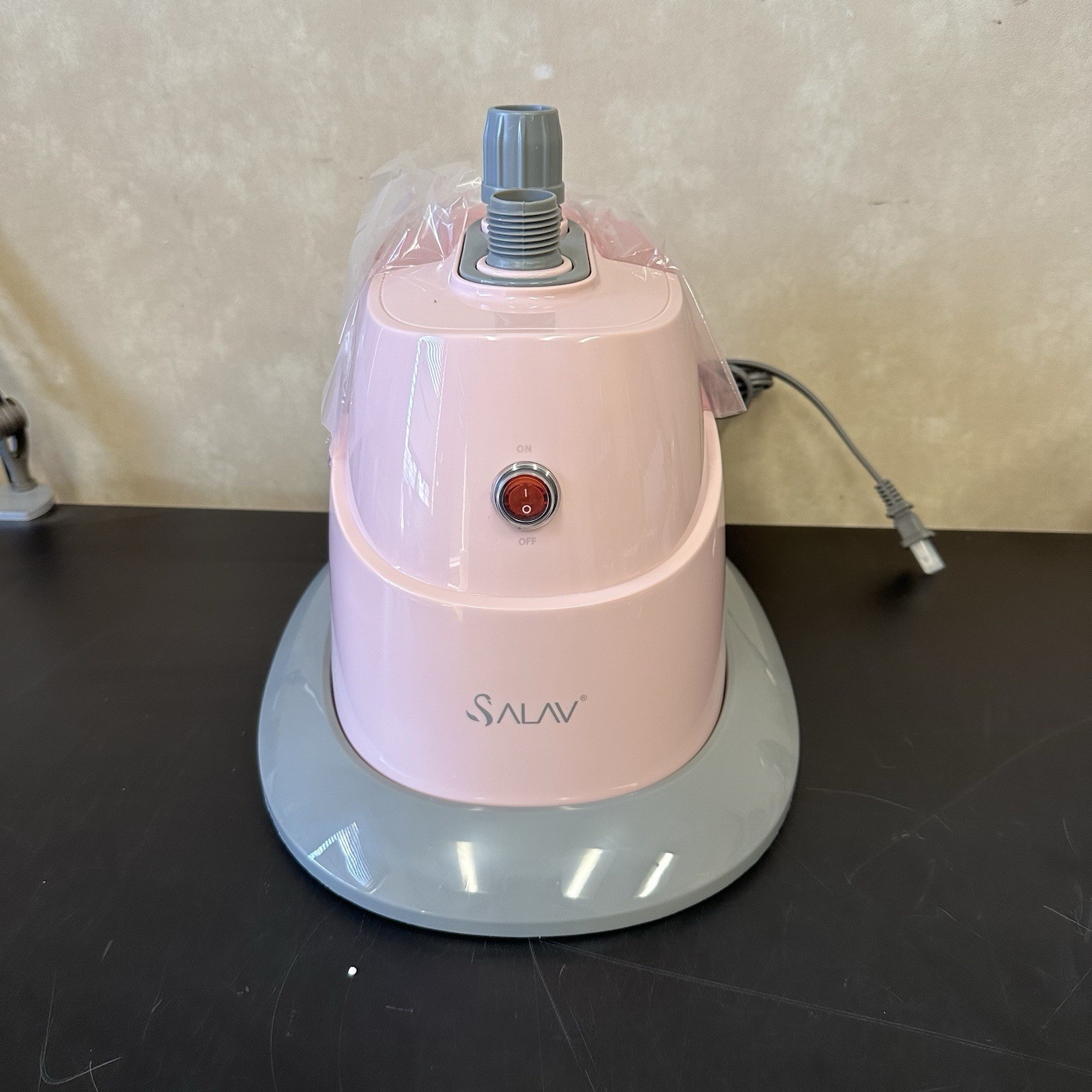 GS06-DJ Full Size Garment Steamer, Heats in 45secs, 1.3L Water Tank