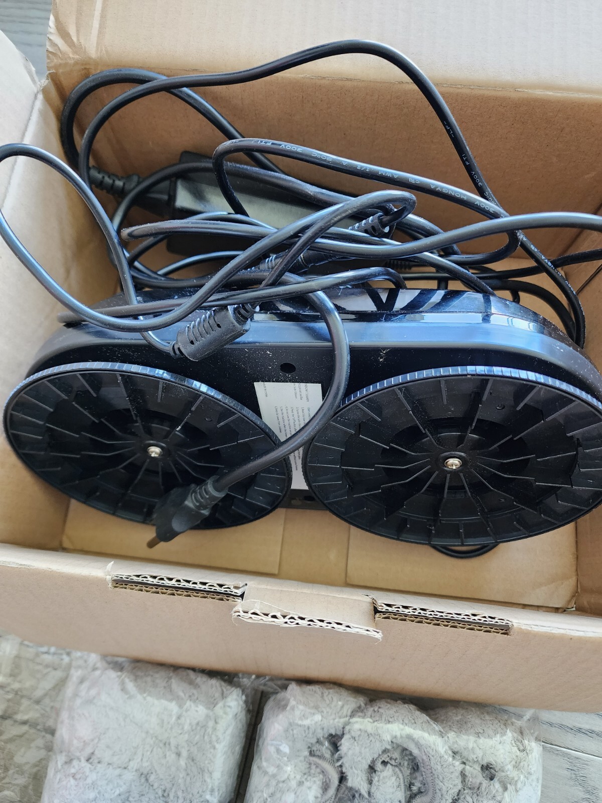 Automatic Window Cleaning Robot With 24 Resuable Microfiber Cleaning Wipes