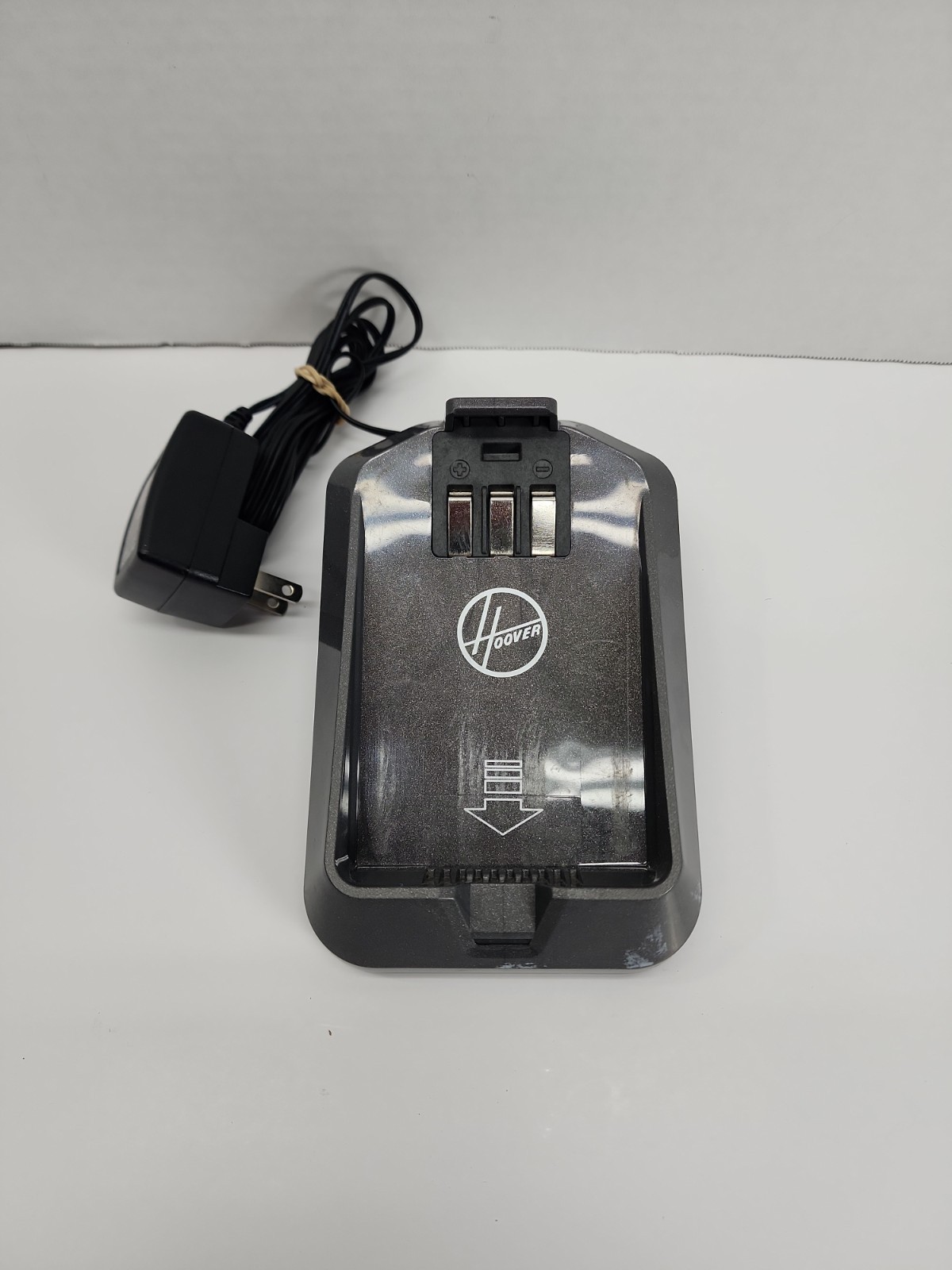 HOOVER BATTERY CHARGER BH03220 FOR BATTERIES BH03100/BH03120 Only