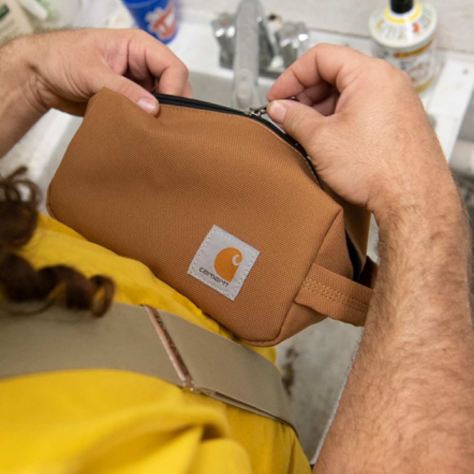 Carhartt Durable Travel Kit, Organize Essentials W/the One Size, Industry Red