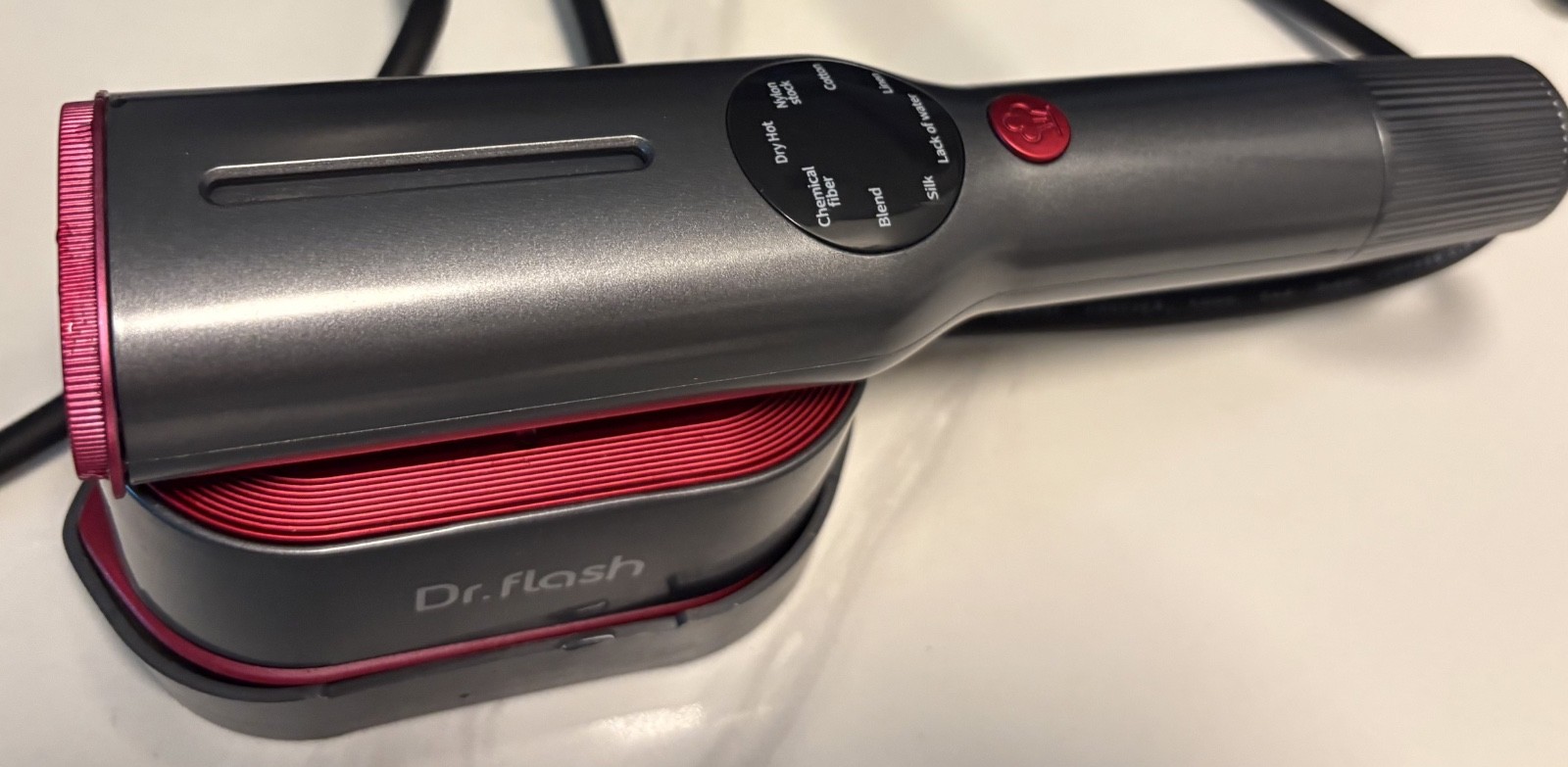 Dr. Flash Handheld Steamer : Barely used, great condition, grey/red