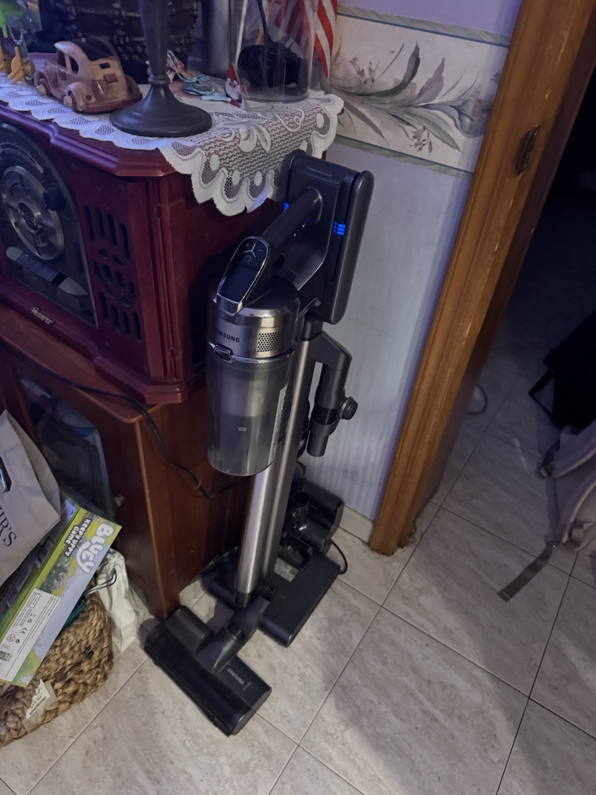 Samsung Jet 70 Cordless Stick Vacuum Cleaner Gray