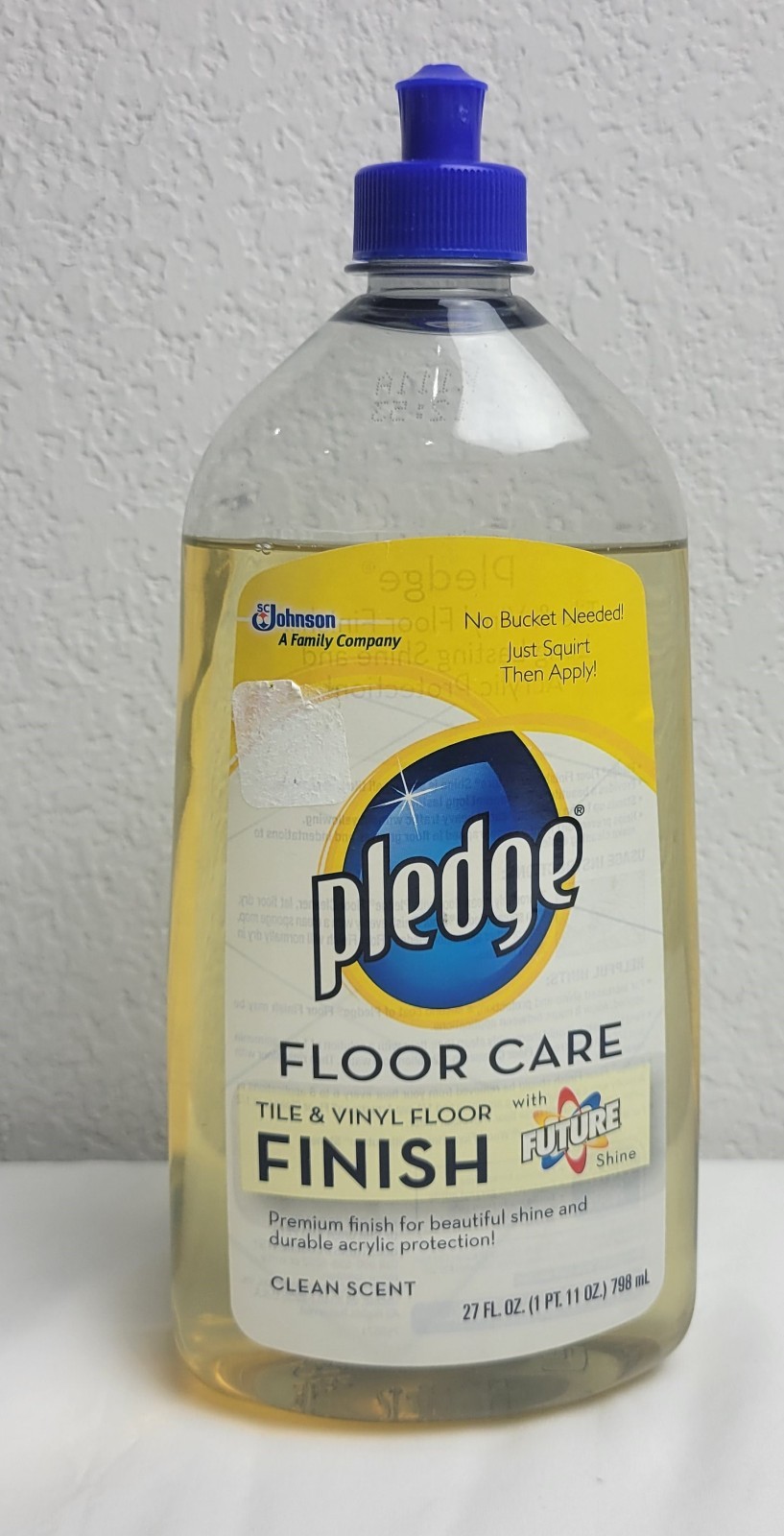 PLEDGE Floor Care Tile & Vinyl Floor Finish with Future Shine Clean Scent 27 oz