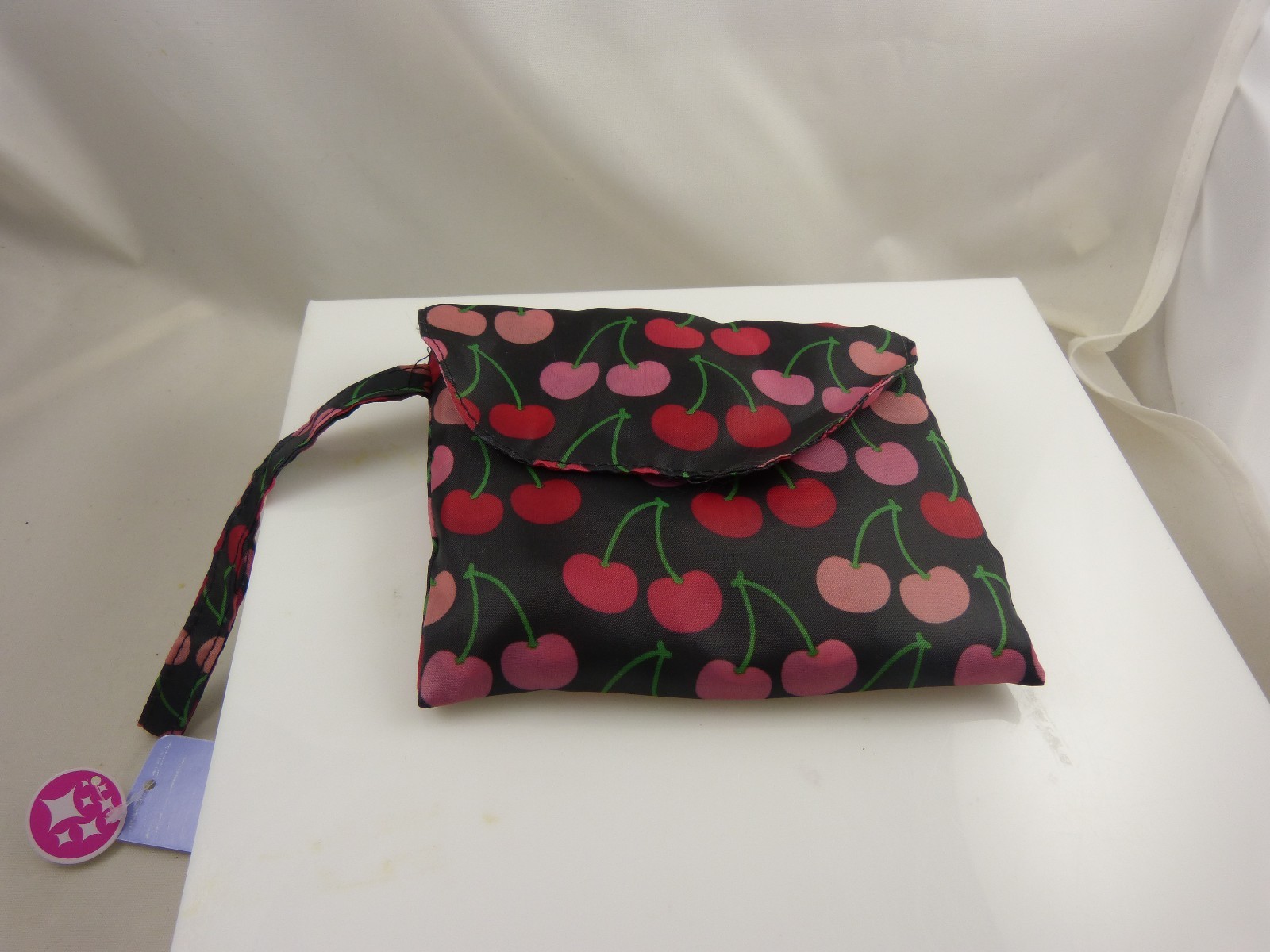 cherry cherries purse tote bag black and red expandable wrist strap