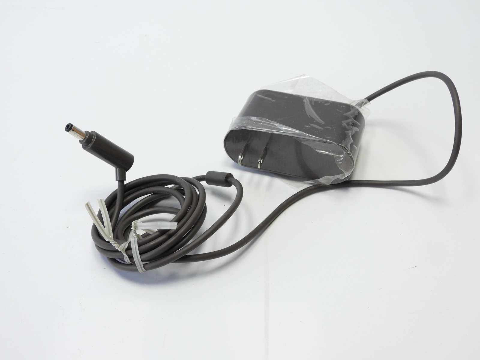 Dyson 205720-02 Battery Charger for V8 Animal Absolute Vacuum Cleaner