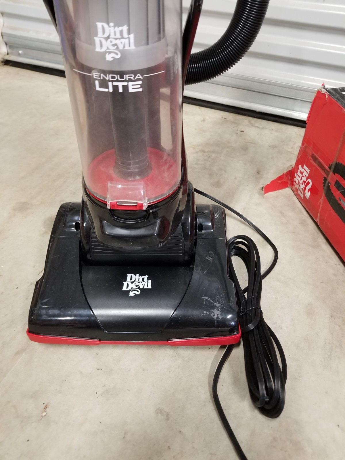 Dirt Devil Endura Lite Upright Vacuum Bagless CleanPath Powerful – UD20121