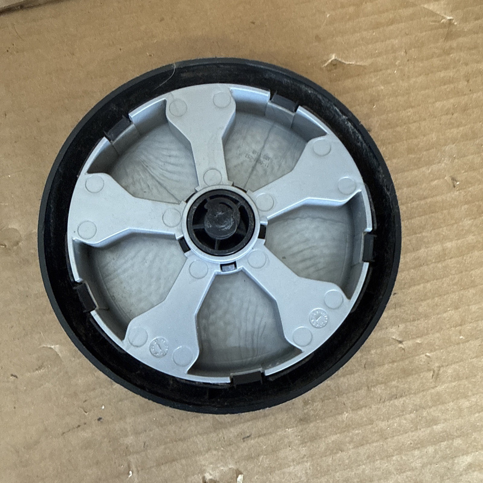 Bissell Proheat 2X Revolution Pet Pro 1986 Genuine replacement wheel 2