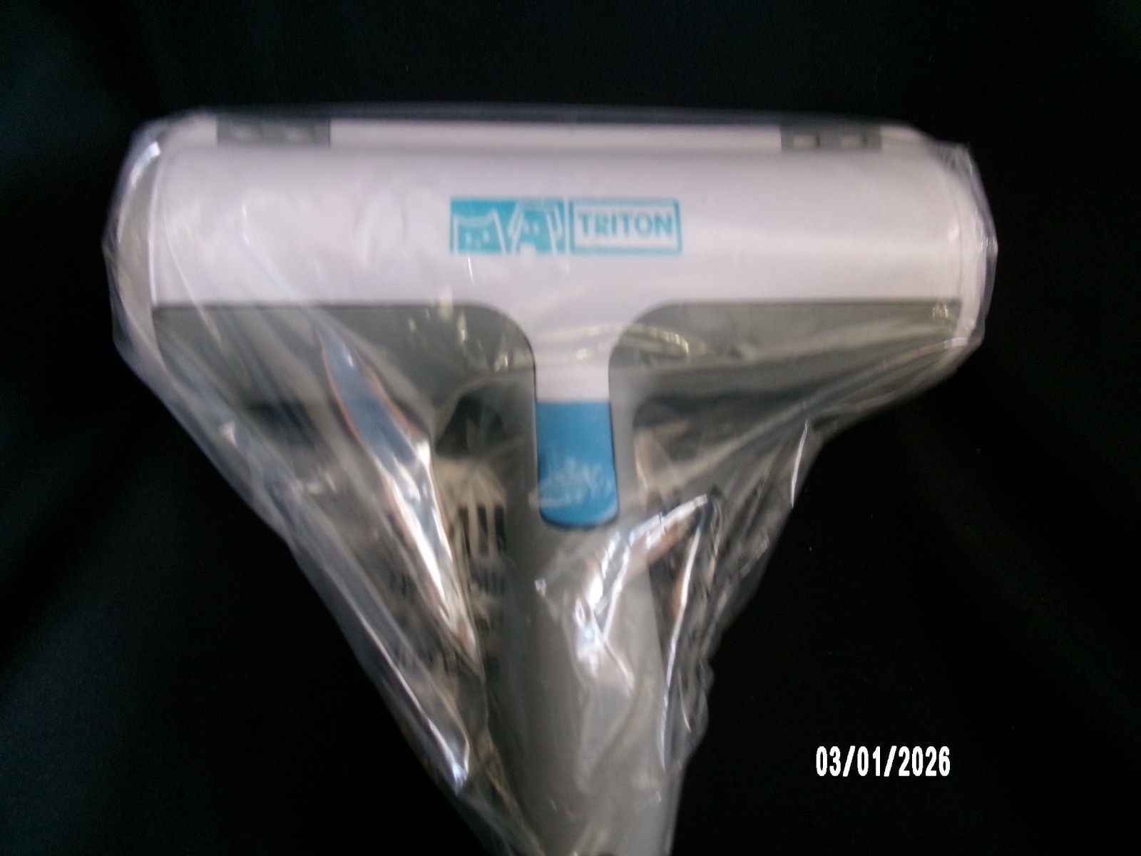 NEW Triton Pet Hair Remover w/Fur Trapping Compartment Easy to Use Pet Hair