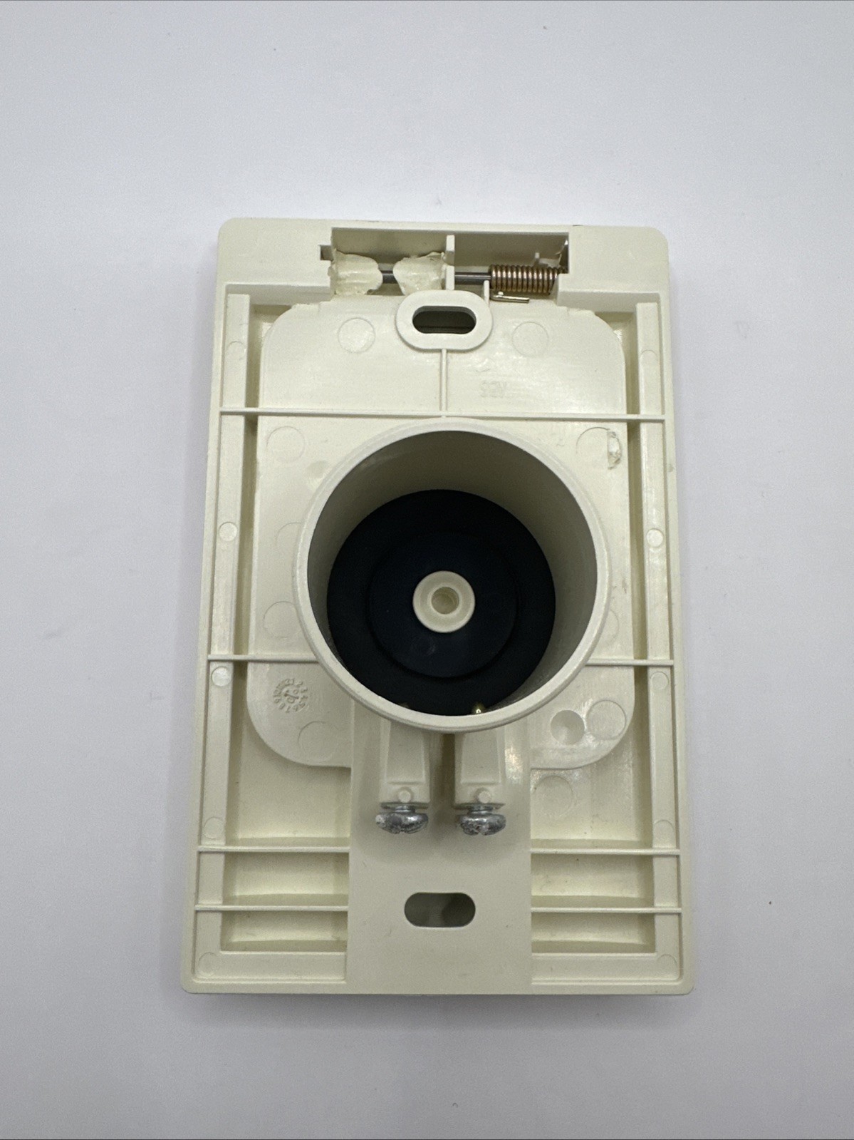 Plastiflex Central Vac Mounting Plate SV8001 +Full Door Face Plate Almond SV8030