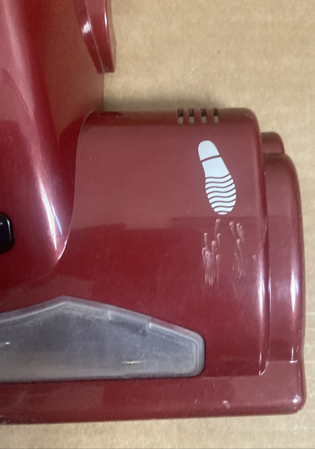 Shark Navigator NV60 – Floor Nozzle Top Cover – Dark Red