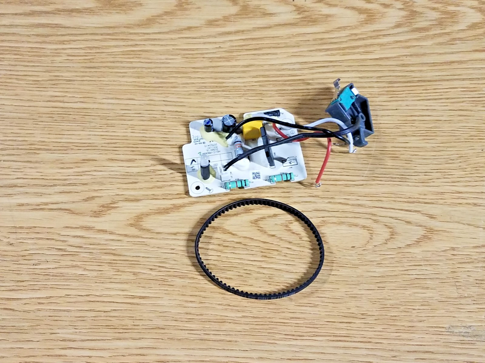 Shark Navigator CU530 26 Brush Motor Circuit Board and Belt