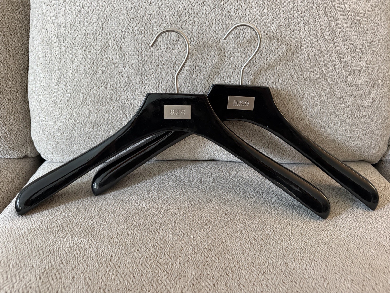 HUGO BOSS LOGO Set of 2 Suit Jacket Tuxedo Shirt WOOD Hanger
