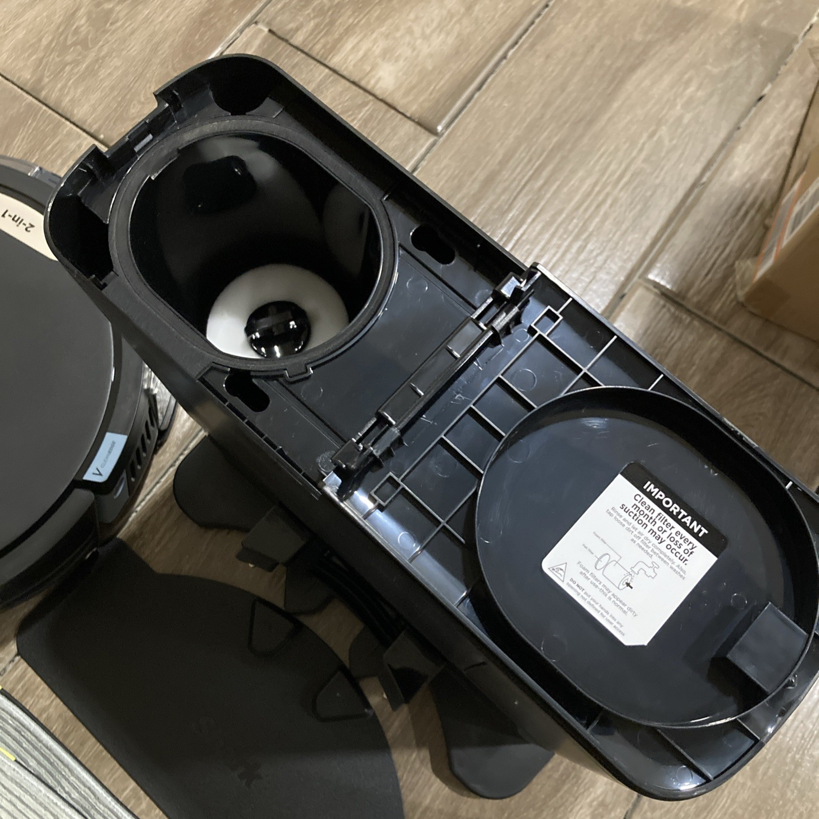 Shark AI Ultra 2in1 Robot Vacuum and Mop, Black (AV2610WA)