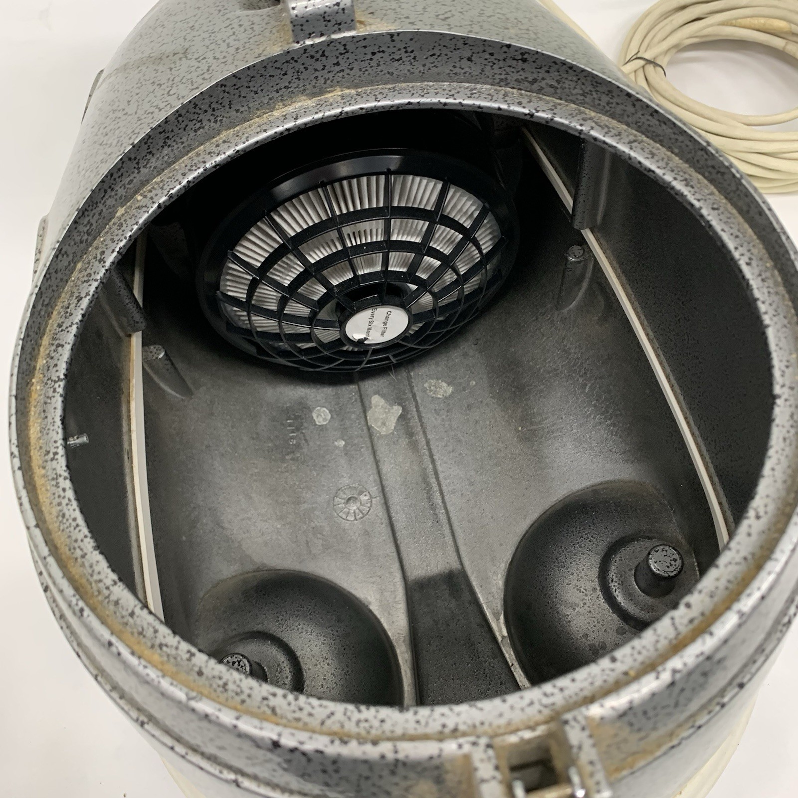 TRISTAR CXL Canister Vacuum Motor Body Unit Only – Tested/Working BROKEN WHEEL