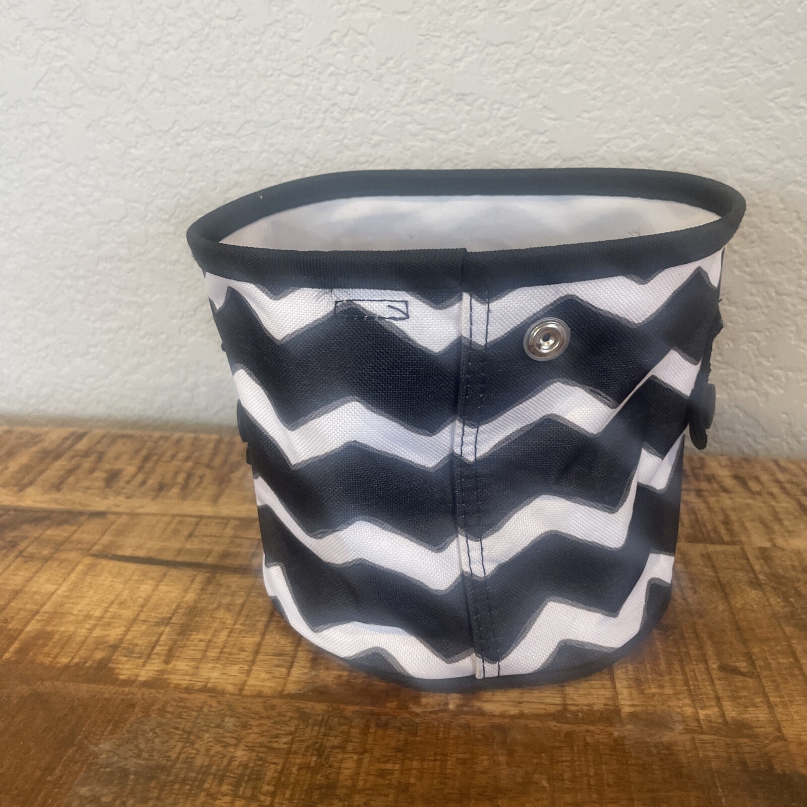 Thirty One 31 OH-SNAP BIN in BLACK CHEVRON organizing storage retired print