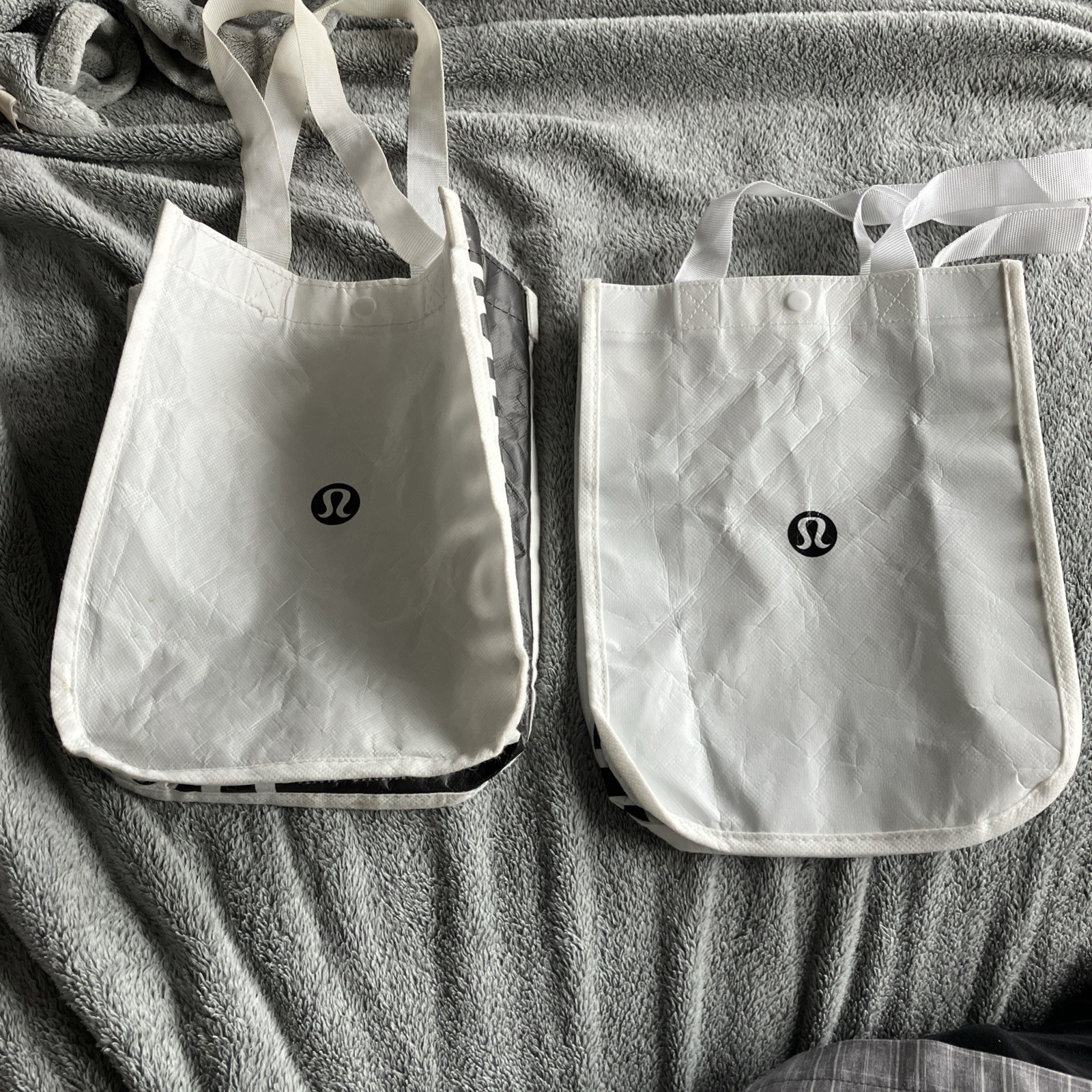 Lululemon Shopping Tote Bag Reusable Black And White 9×12 Lot Of 2