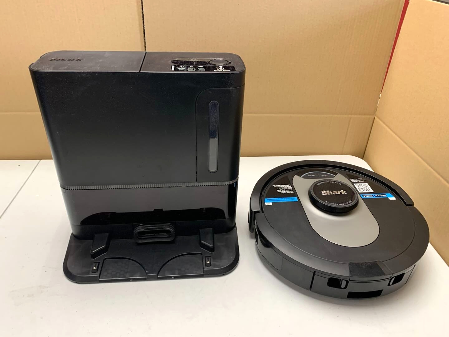 Shark AI Ultra Robot Self Empty XL RV2502AE Used