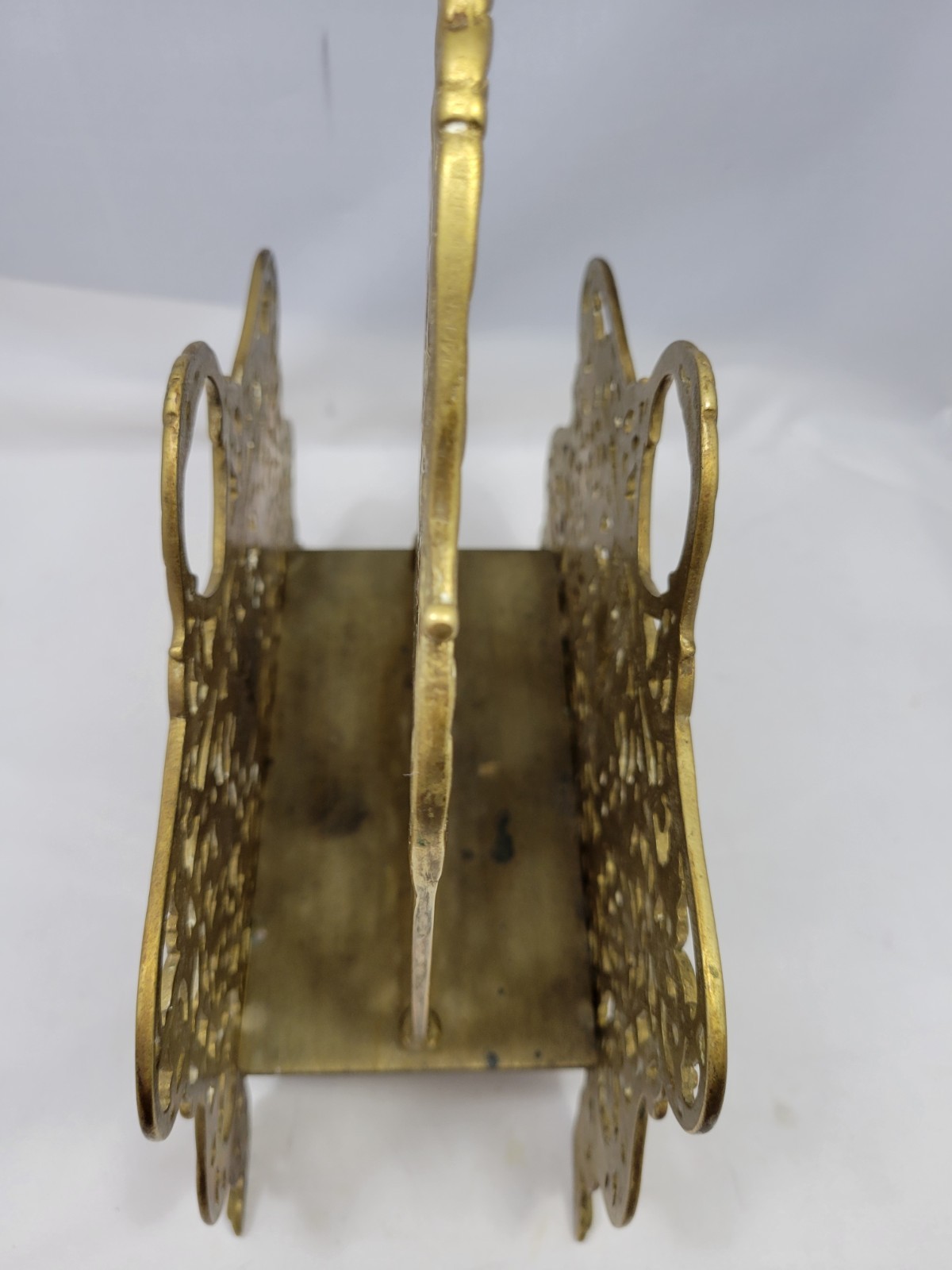 Ornate Vintage Filigree Solid Brass Magazine Book Mail Rack Holder Heavy