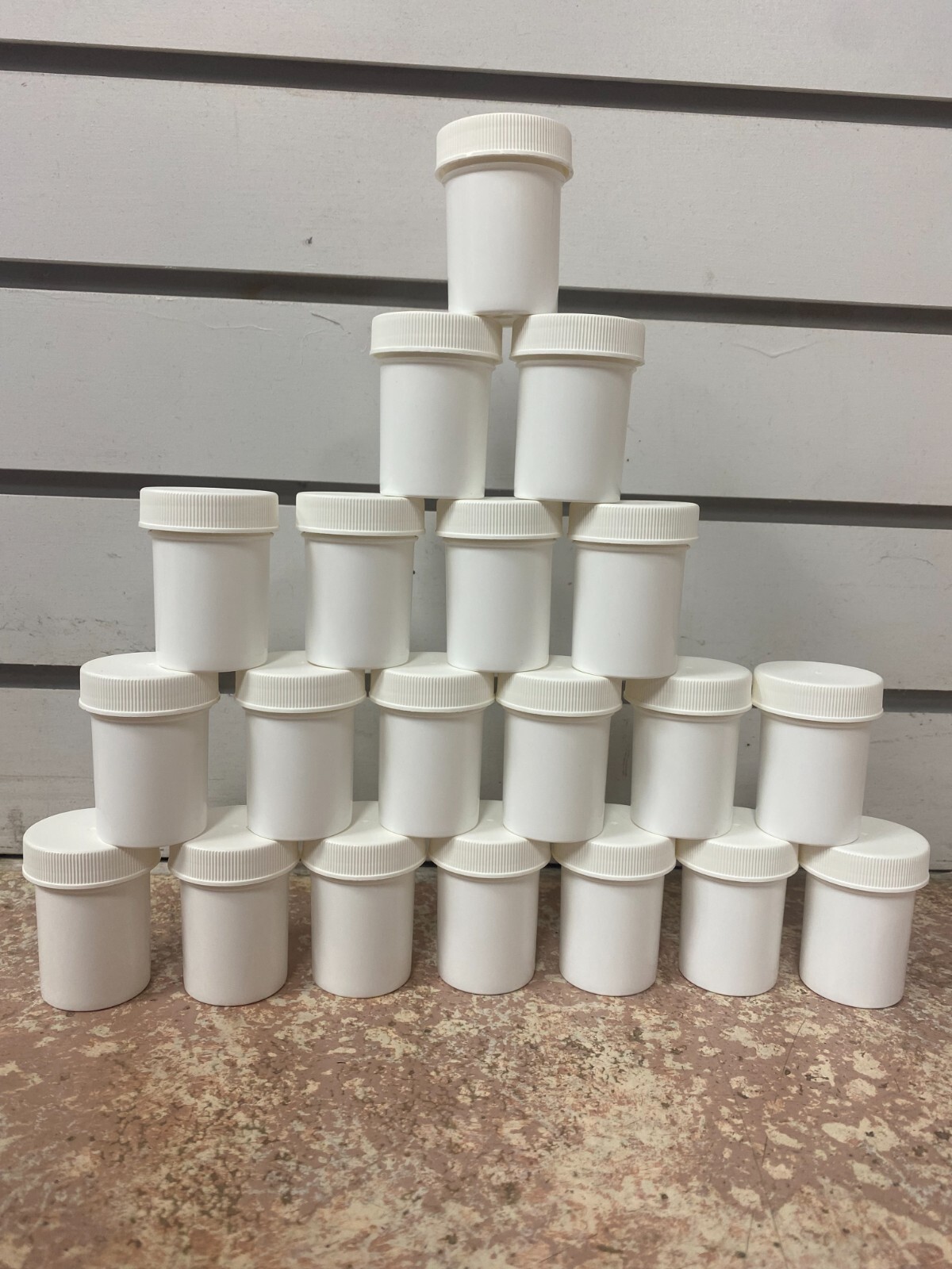 New White 1 oz Round Wide-Mouth Plastic Jars W/Caps Polypropylene lot of 20