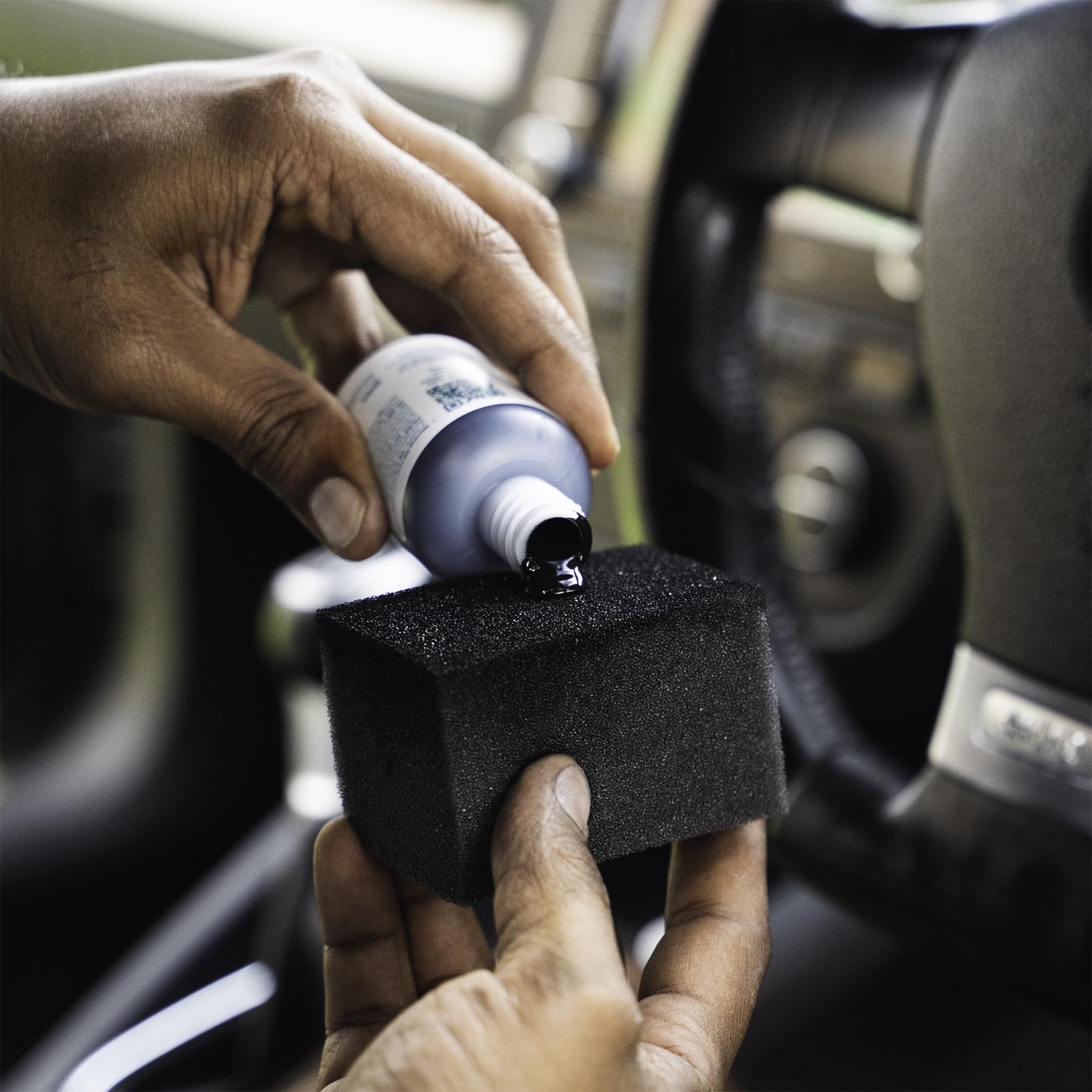 Geist. Steering Wheel Restoration Kit Degrease And Refresh The Colour Of Worn