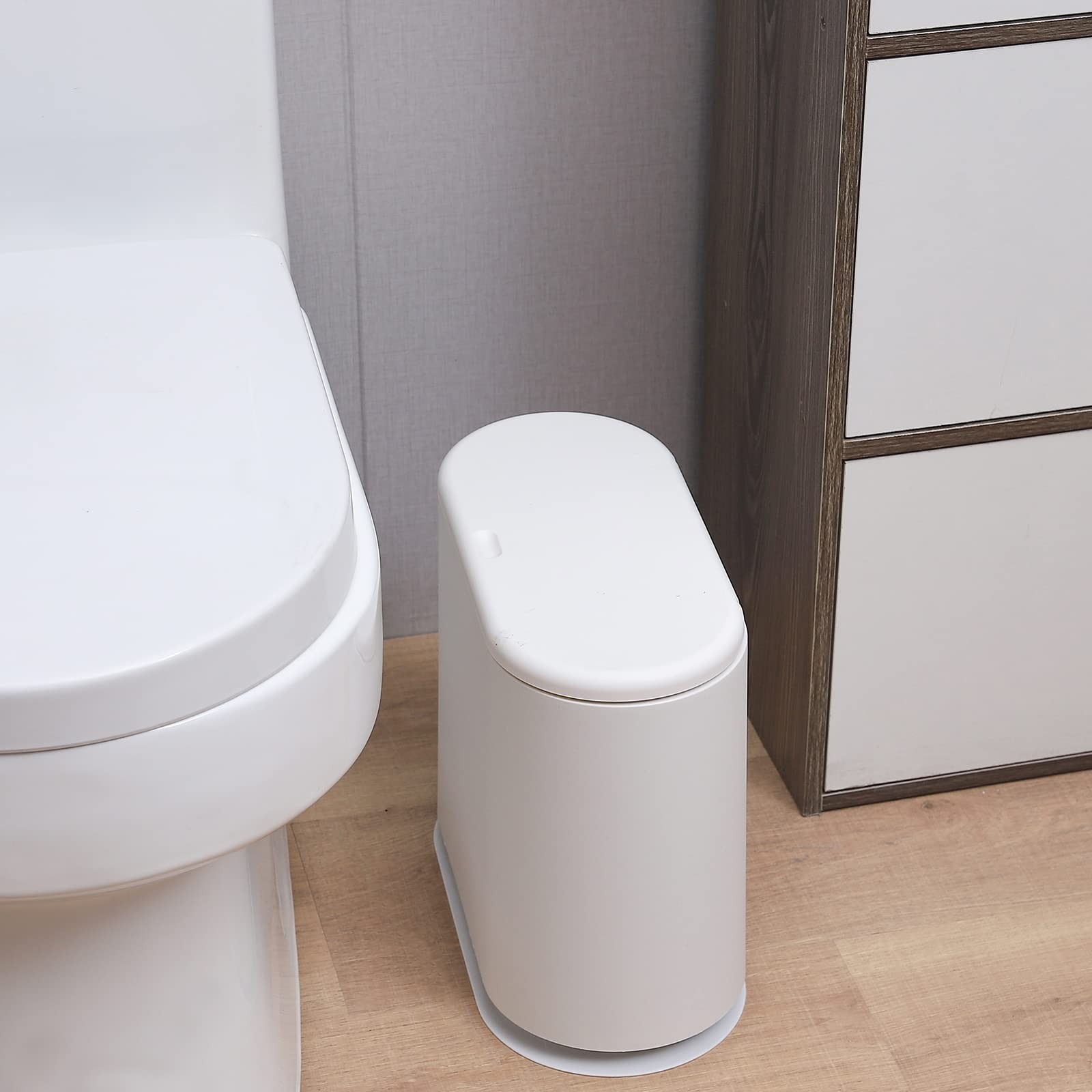 Slim Plastic Bathroom Trash Can Lid 12L 2.7 Gallon Pet Proof White Wastebasket