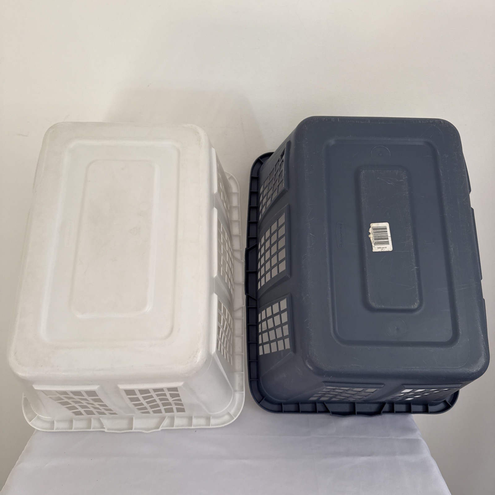 VTG Rubbermaid Laundry Baskets White & Blue No. 2965 Rectangular Retro USA GUC