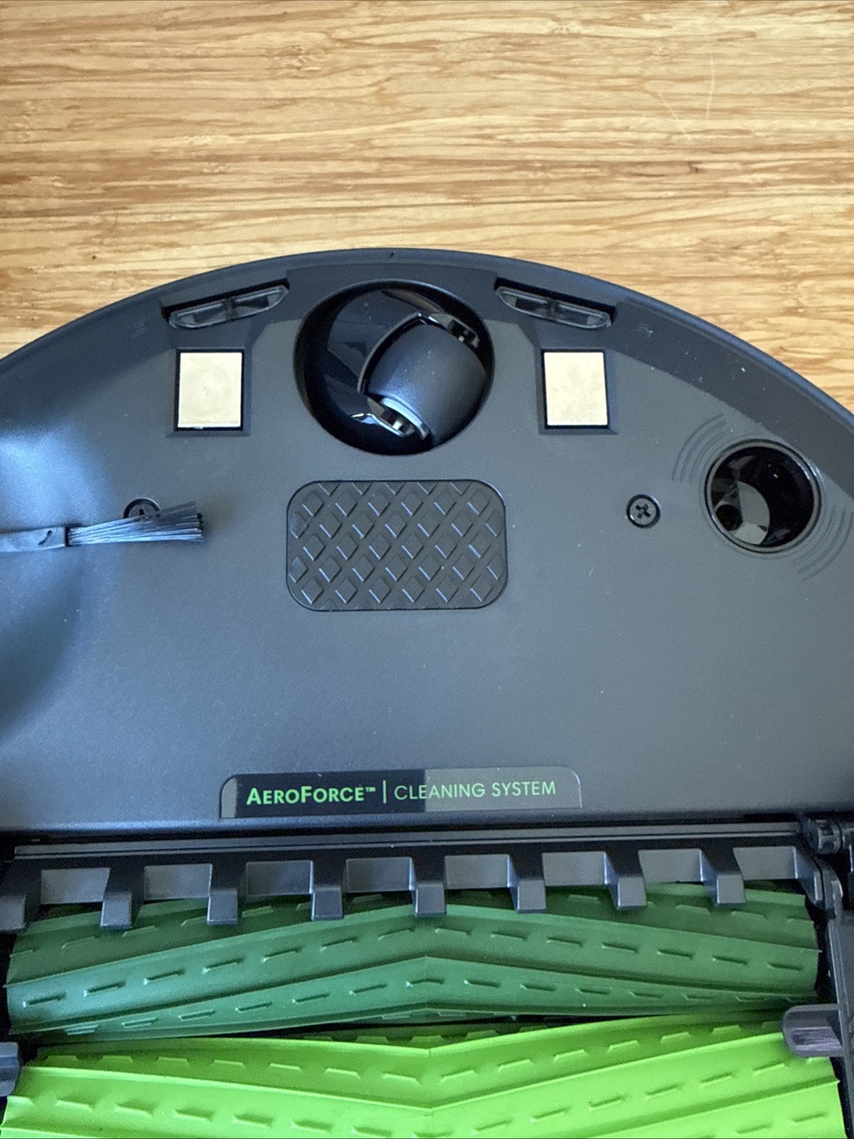 iRobot Roomba j7+ Wi-Fi Robot Vacuum Cleaner & Base / J7 Plus. New.
