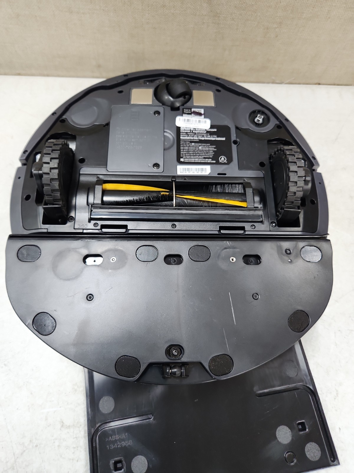 Shark Matrix Plus 2-in-1 Robot Vacuum Mop RV2402WD
