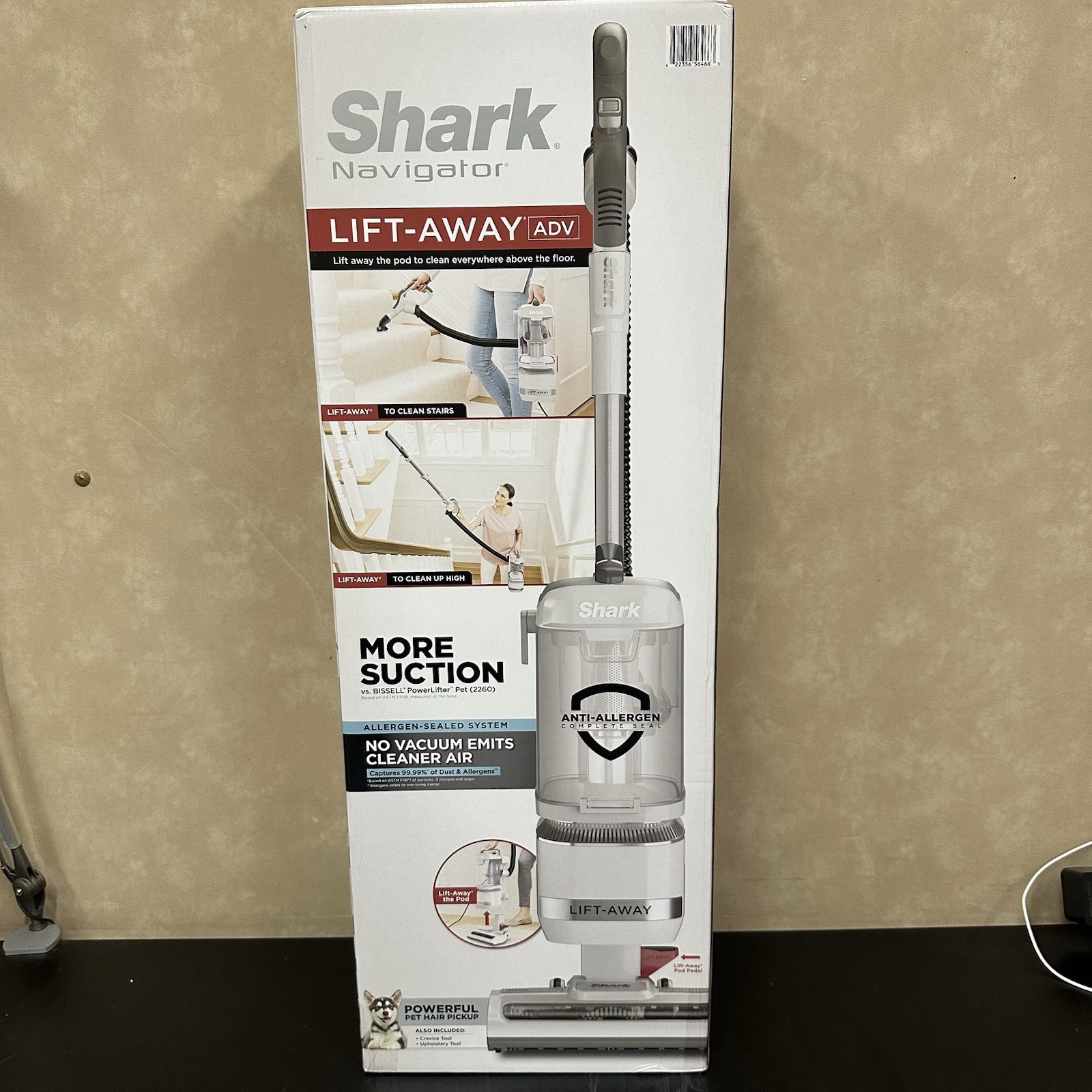 Shark Navigator Lift-Away ADV Upright Vacuum LA300