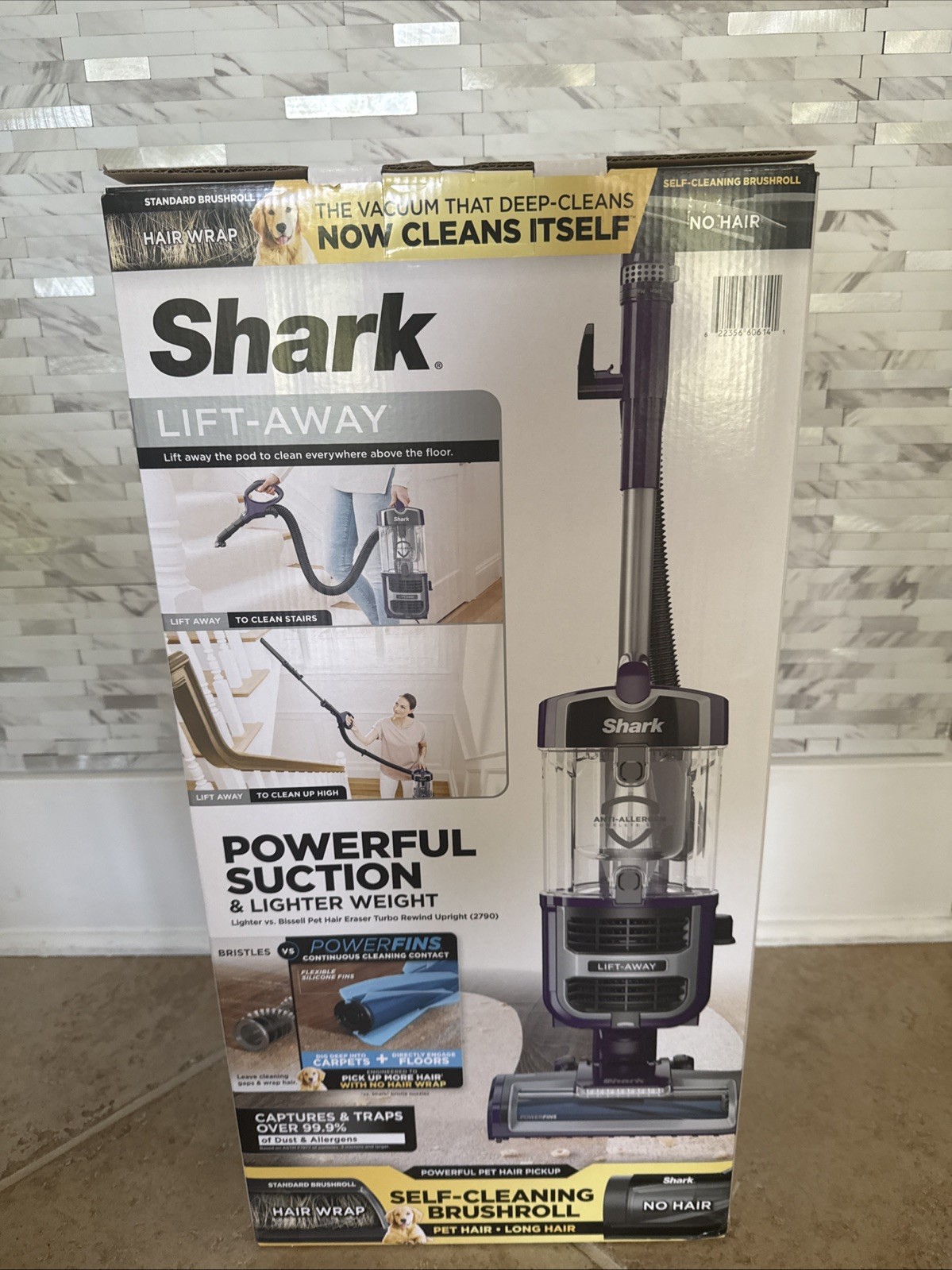 New Shark Lift-Away with Powerfins Self-Cleaning Brushroll Bagless Pet Vacuum