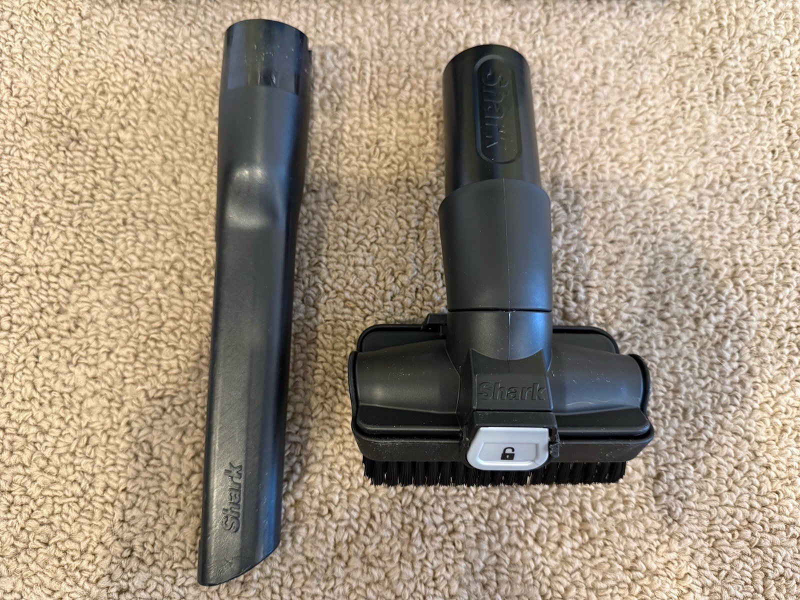 Shark Stratos Powered Lift Away DuoClean Powerfins HairPro Vacuum CleanerAZ3002