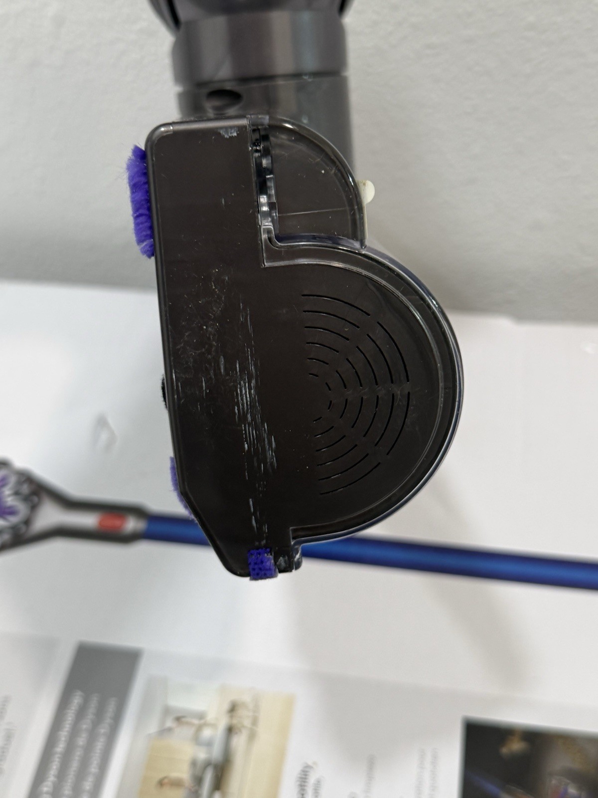 Dyson V8 Cordless Stick Vacuum SV25 #400494-01