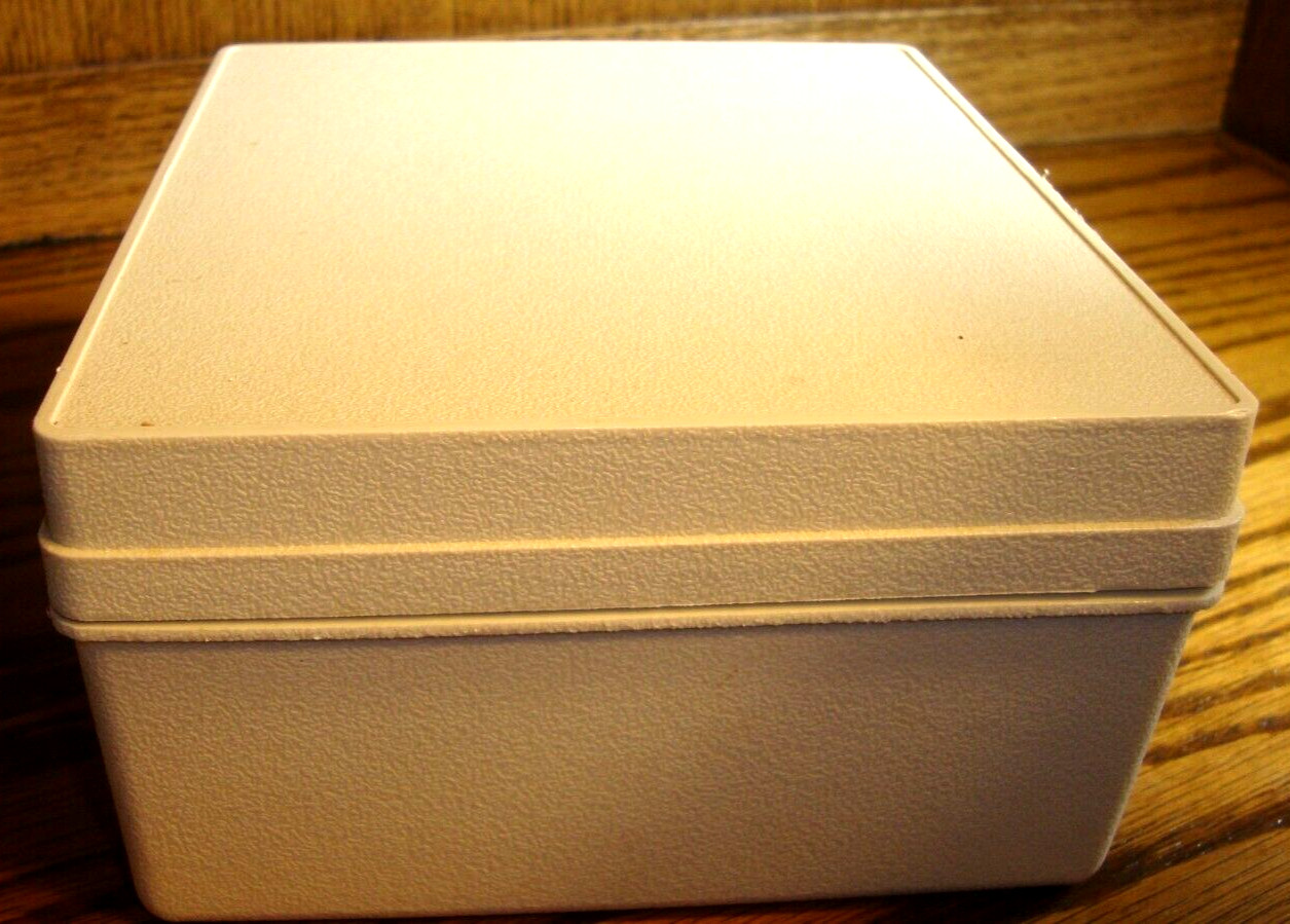 Vtg Grocery Coupon Organizer Master File.w/Dividers~Tan Plastic~Money Saver 652