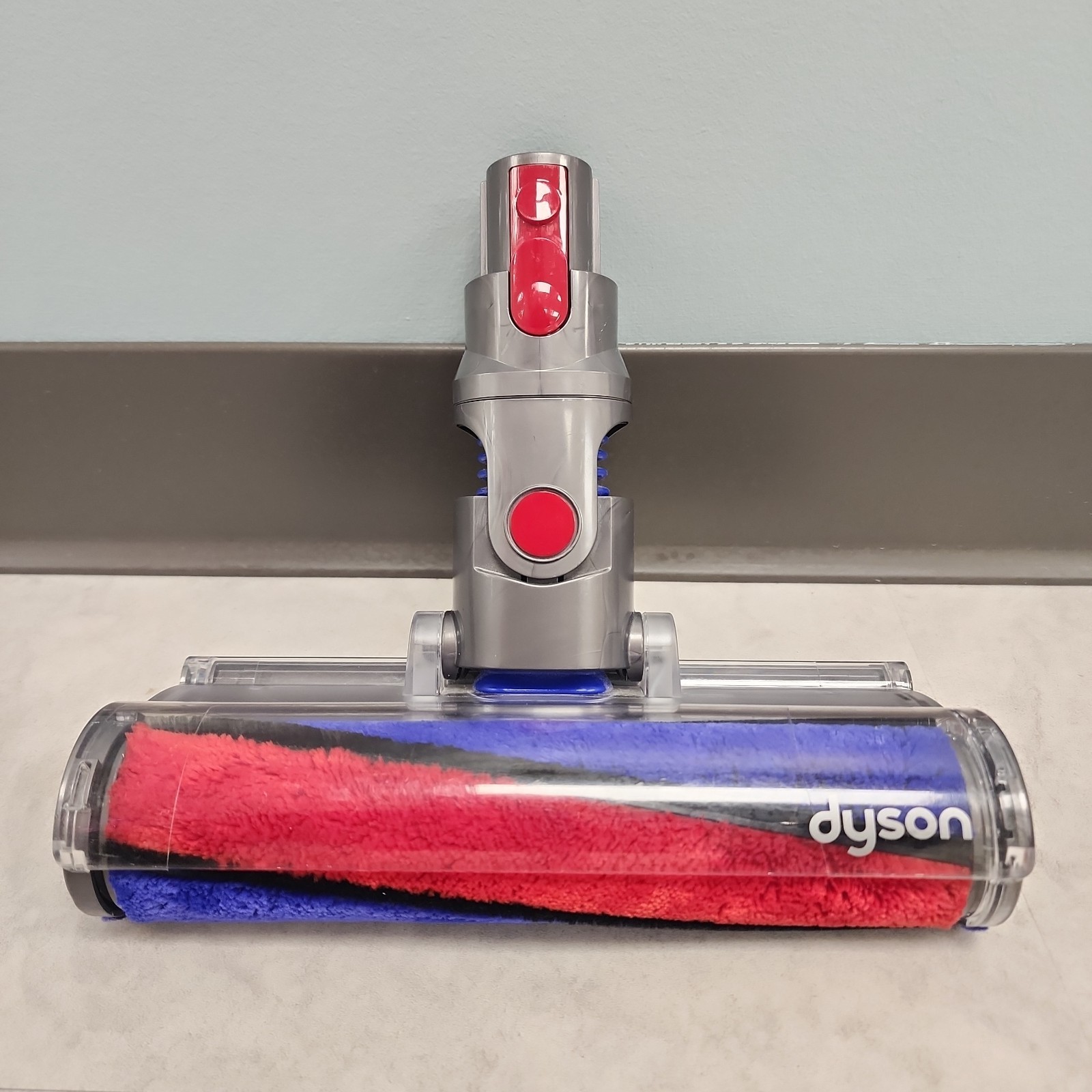 Dyson SV25 (2023 Version) V8 Fluffy HEPA Cordless Stick Vacuum & Accessories