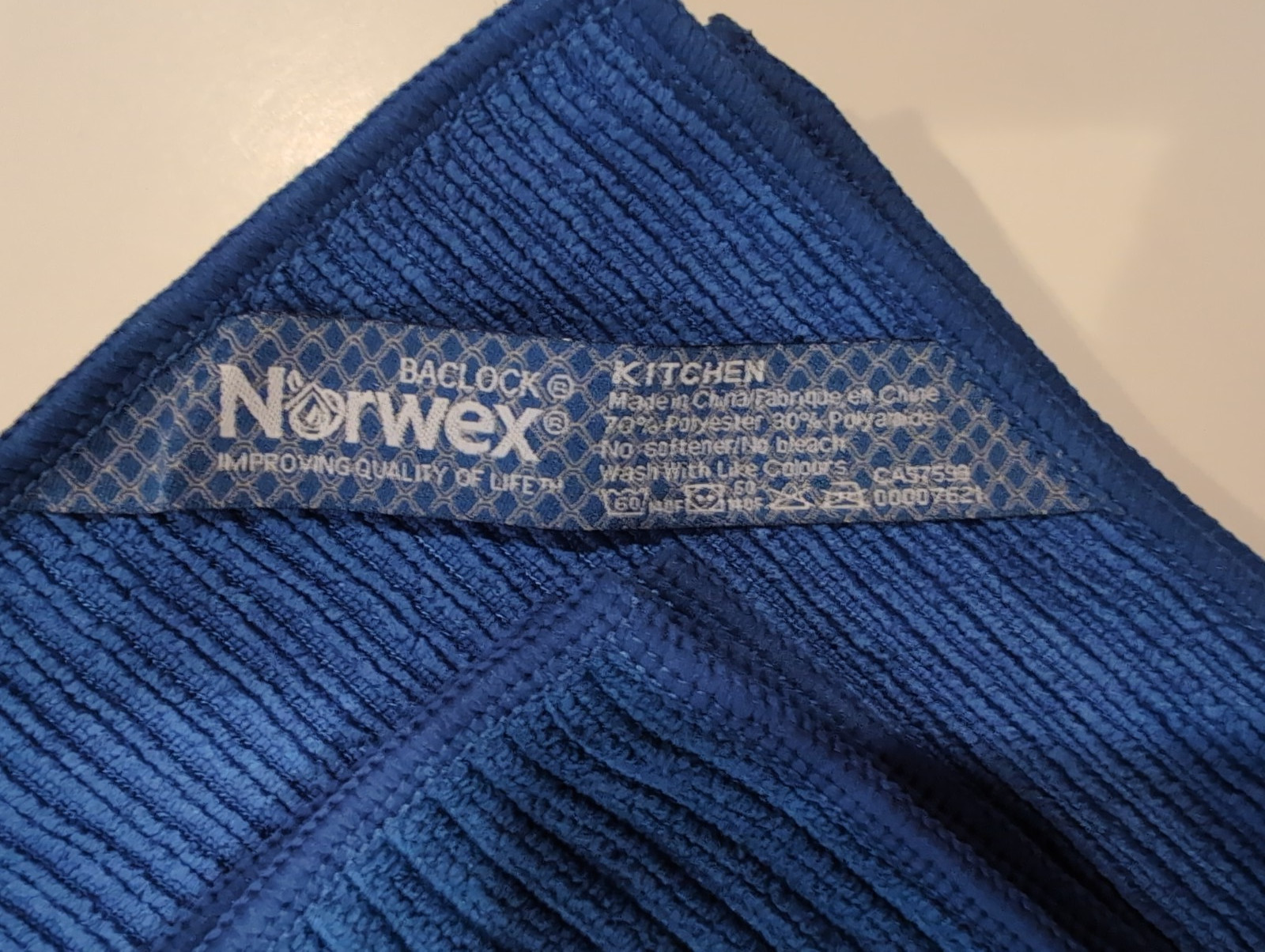 Norwex Channel Textured Kitchen Cloth and Towel Set Navy – New without packaging