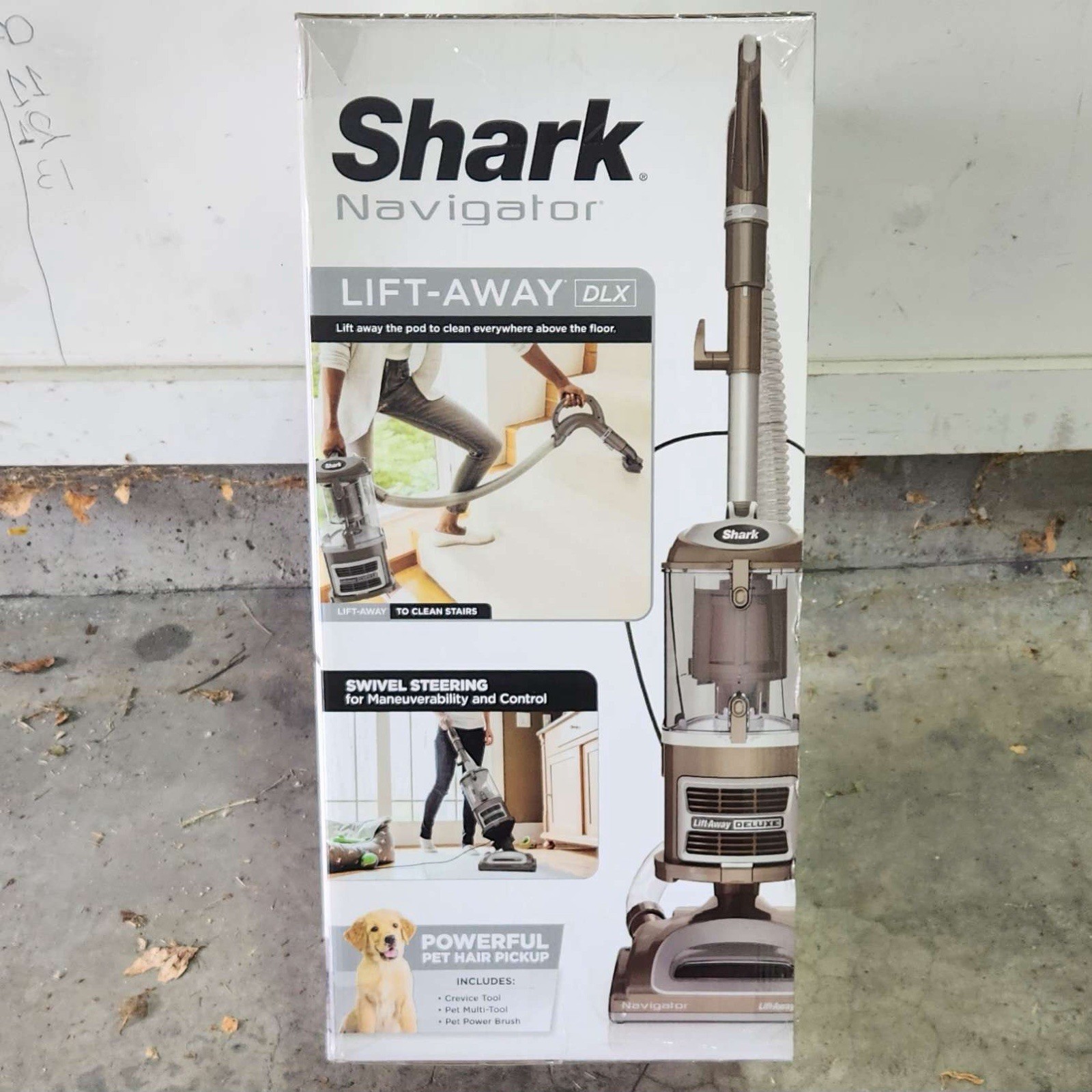 SHARK Navigator Lift-Away DLX NV-366 – Powerful Pet Hair Pickup Power.