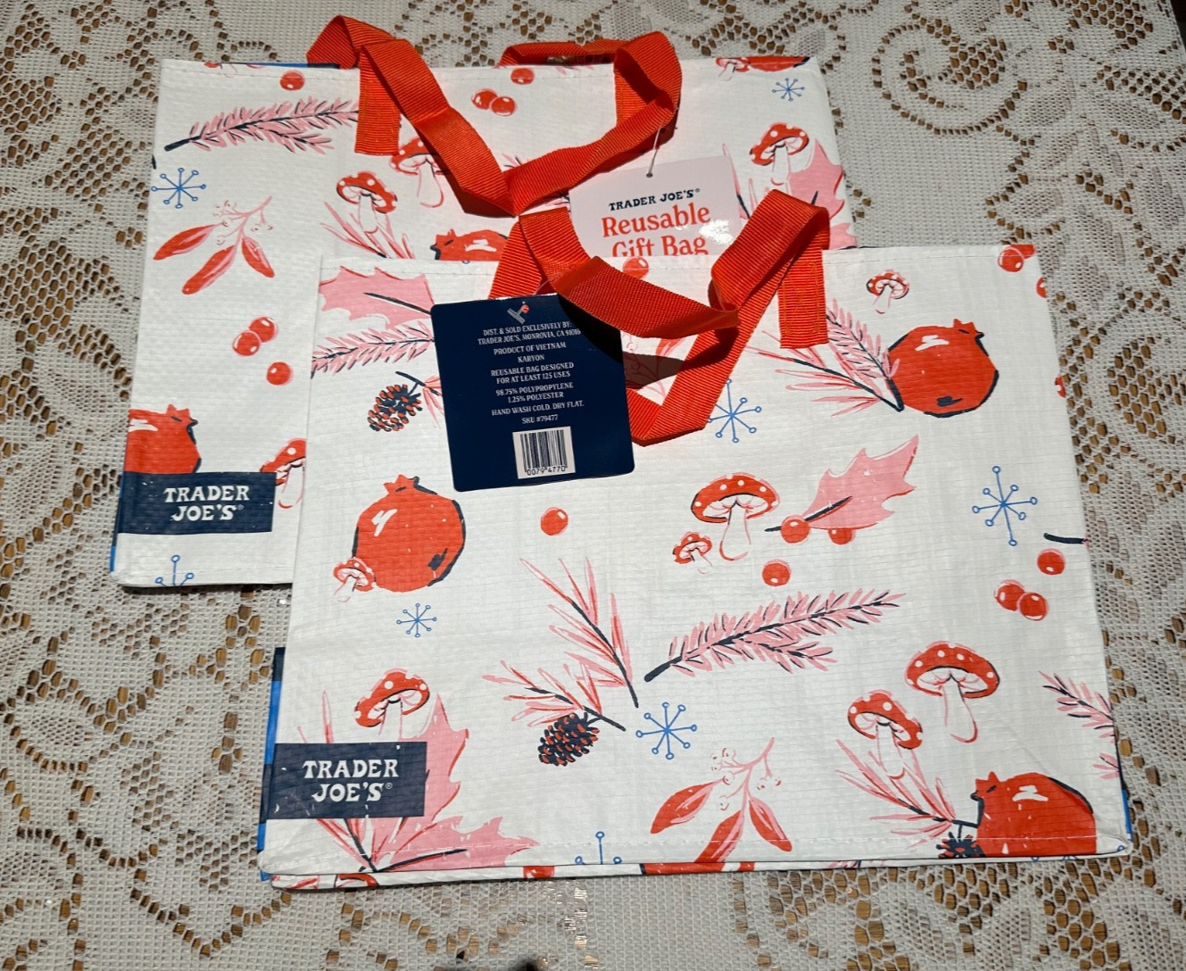 Set of 2 Trader Joe’s THANKSGIVING, FALL, XMAS Holiday Reusable Gift Bag NWT