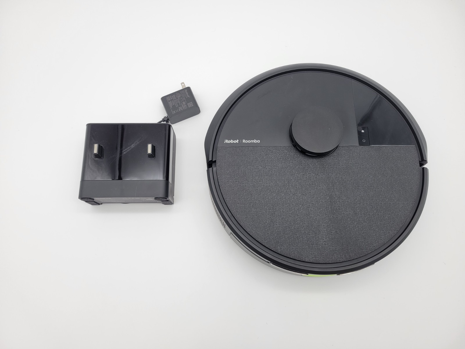 iRobot Roomba 105 Vac Robot Vacuum – Easy to use, Intense Power-Lifting Suctioni