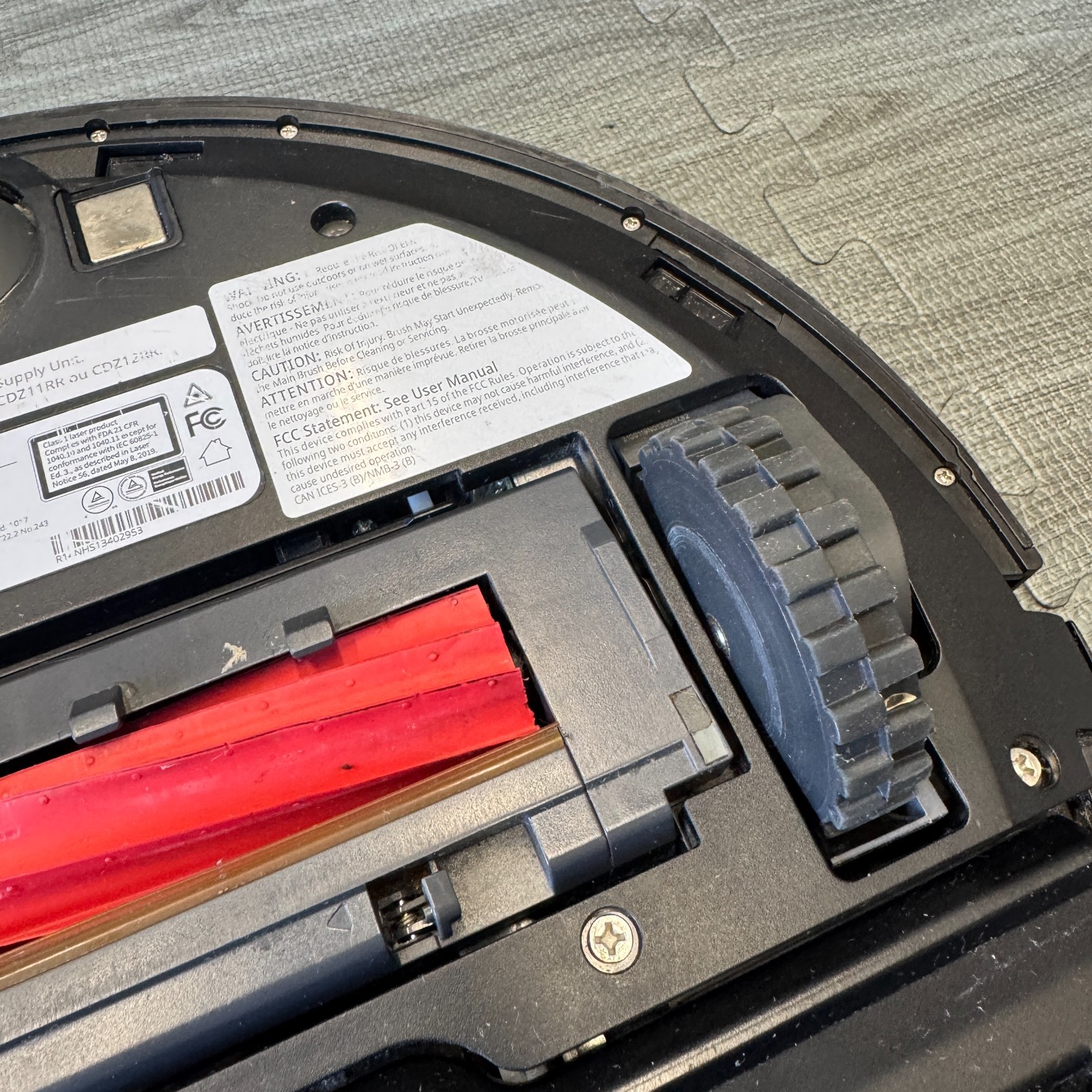 Roborock S7 Robot Vacuum….NO Charger or Mop Pad – Untested PARTS ONLY