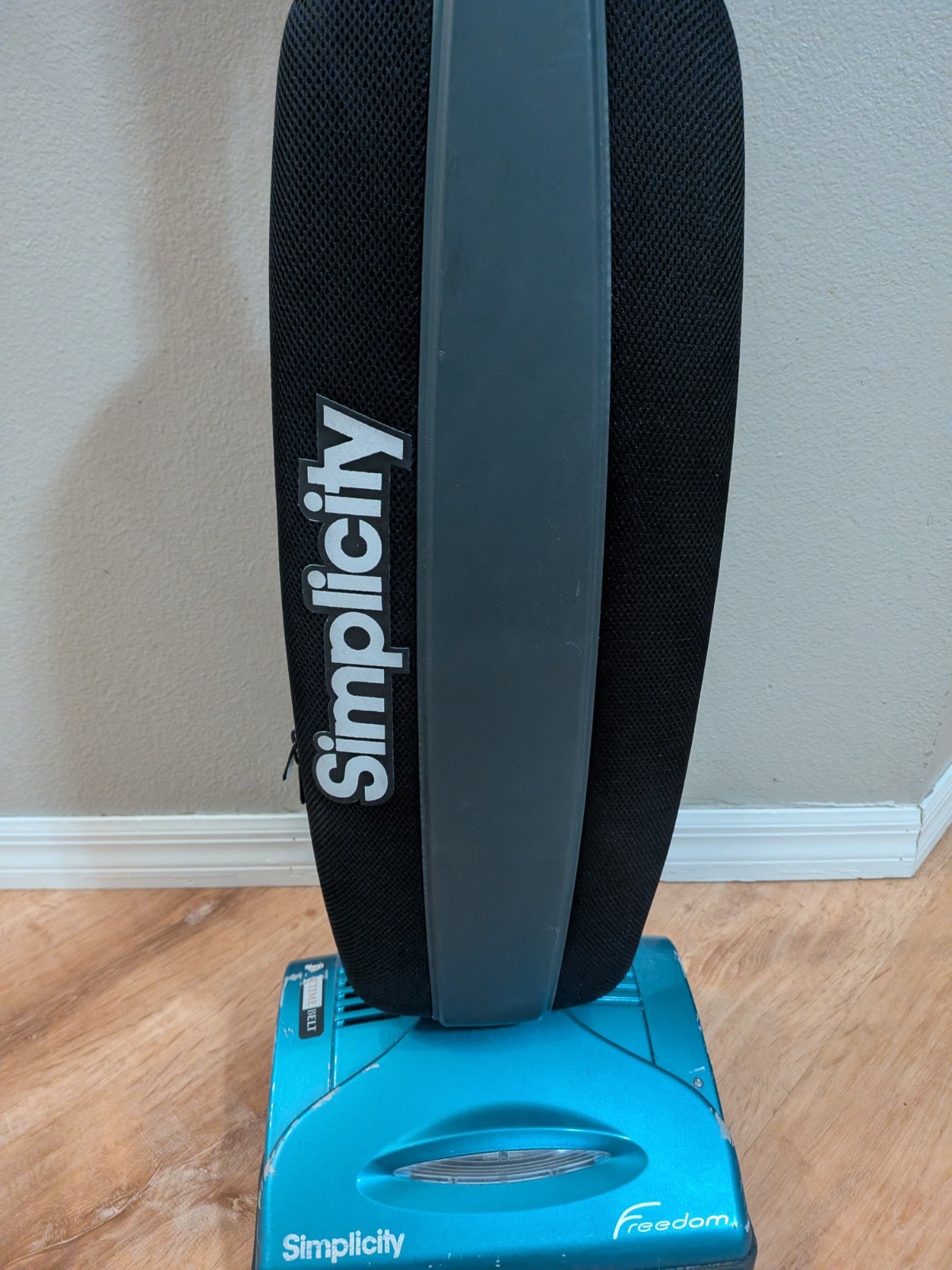 Simplicity Freedom S10P Premium Lightweight Bagged Upright Vacuum Cleaner Blue