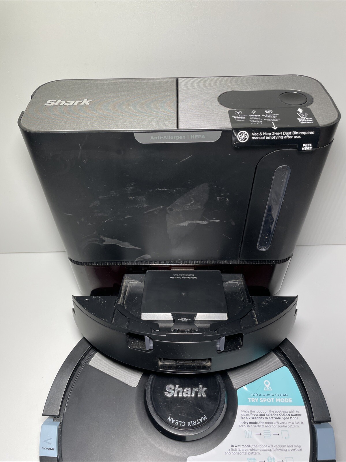 Shark AI Ultra 2-in-1 Robot Vacuum and Mop and XL Self-Emptying RV2610BTUS T3