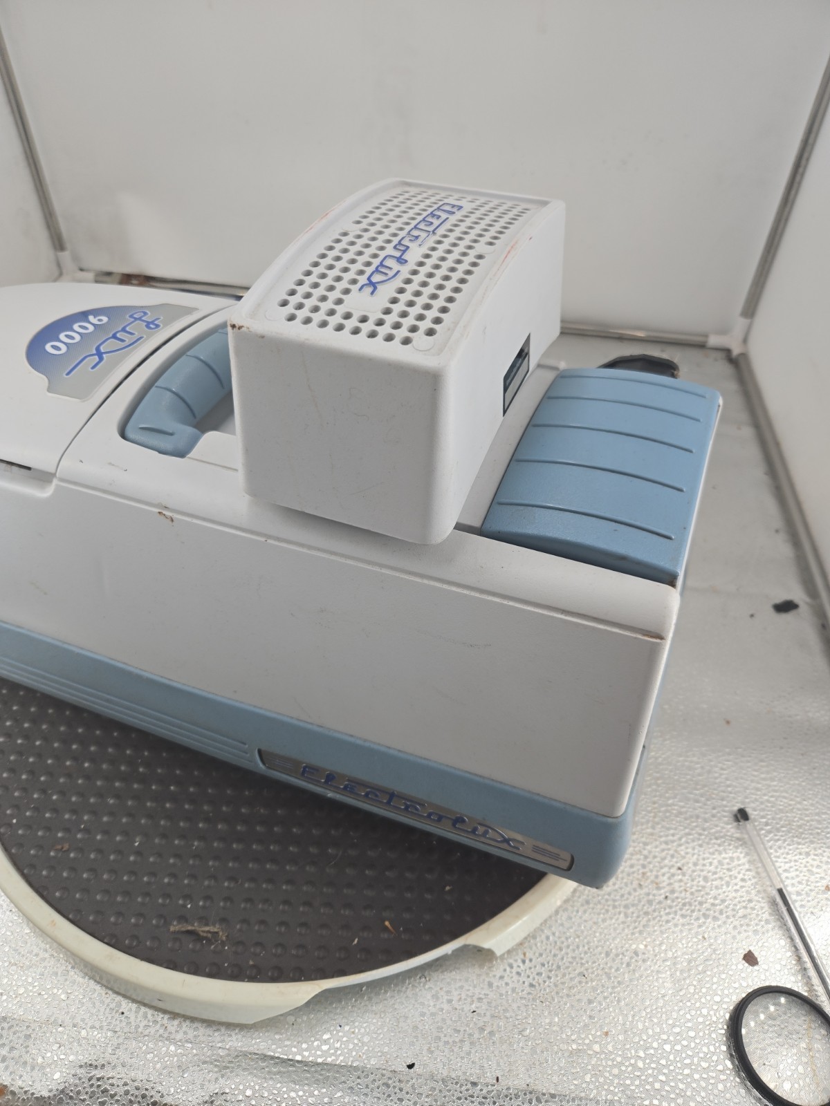 Electrolux areus lux 9000 vacuum canister motor base only model c134d runs Great