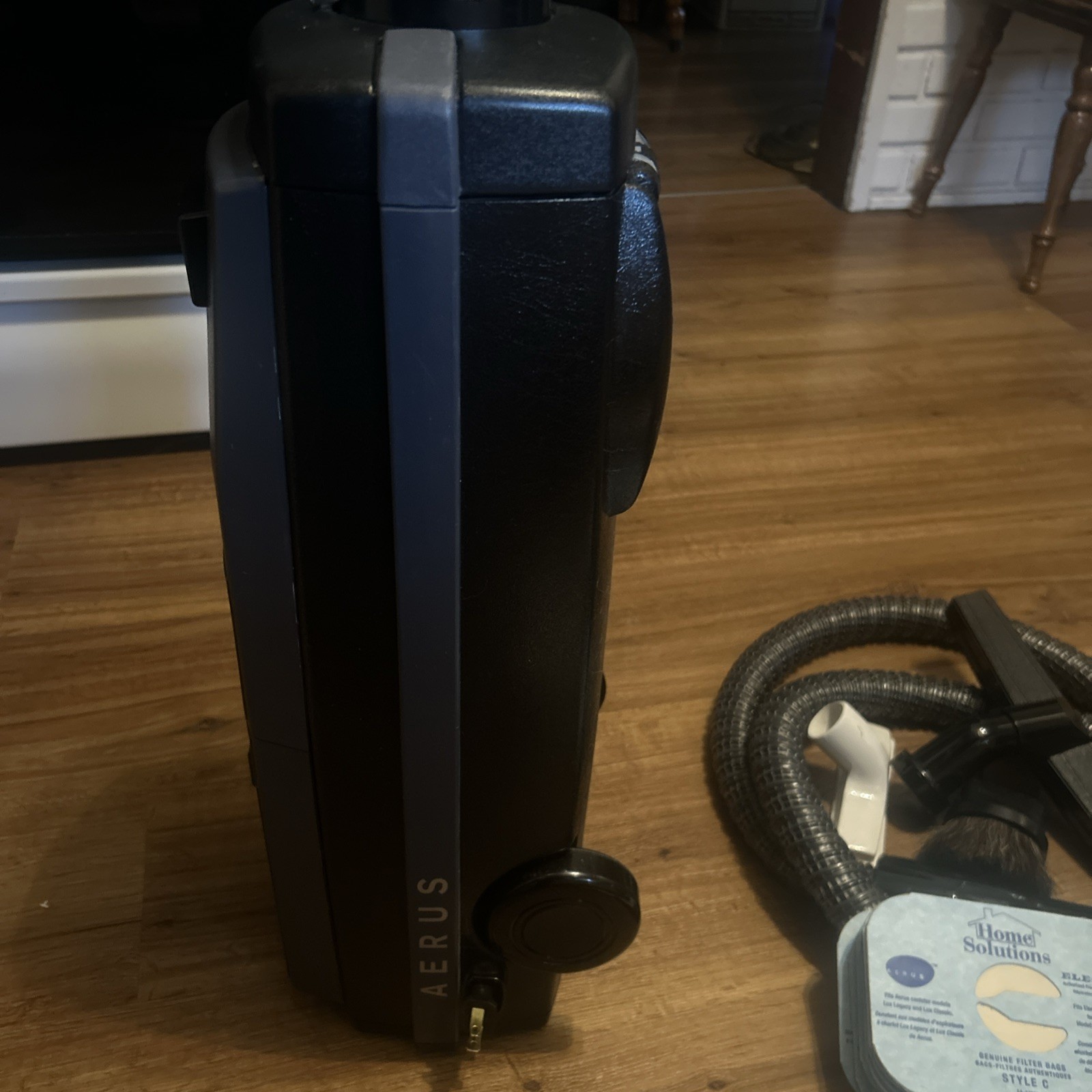 Electrolux Aerus Lux Classic C151H Canister Vacuum w/ Rug/Floor Attachment Bags